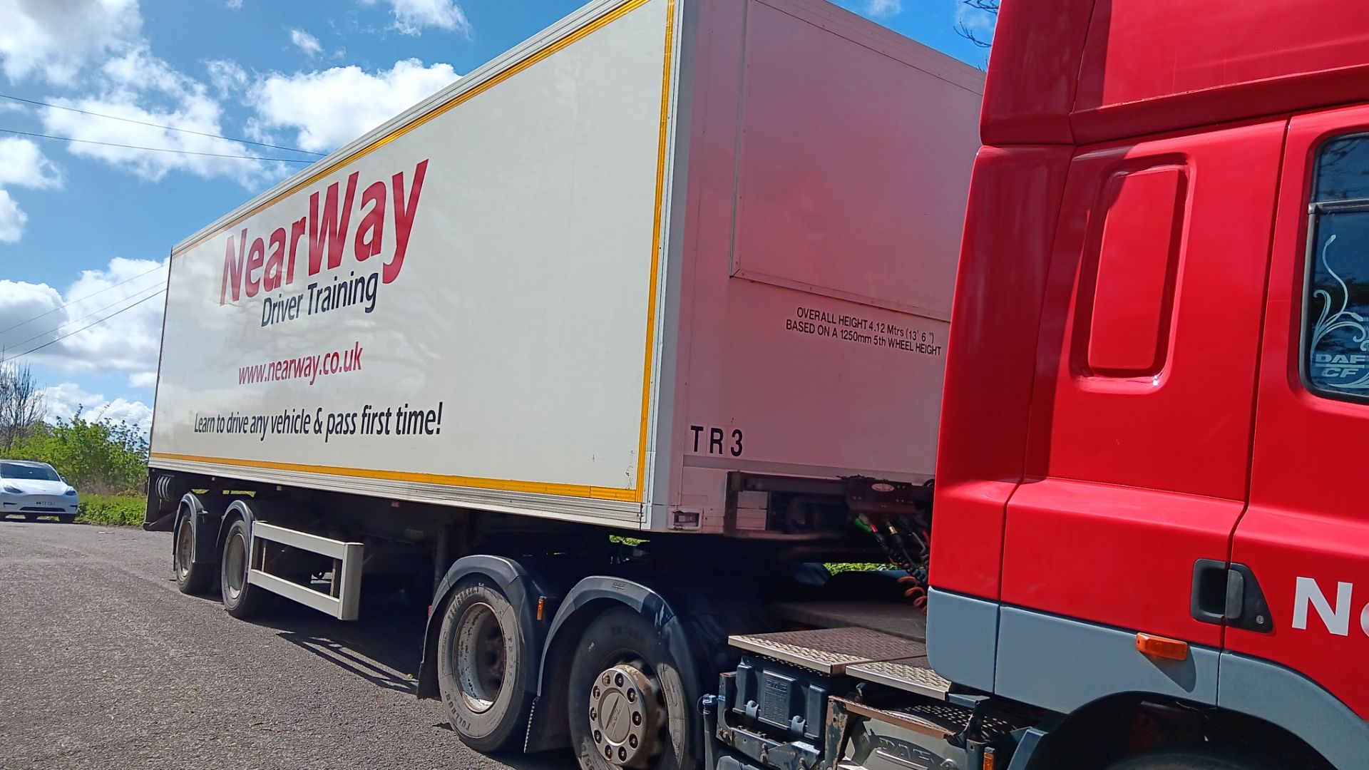 Gray & Adams Twin Axle 31,000kg Rear steer urban box trailer, Height 13’6” / 4.12m, length 10.4m, - Image 10 of 16