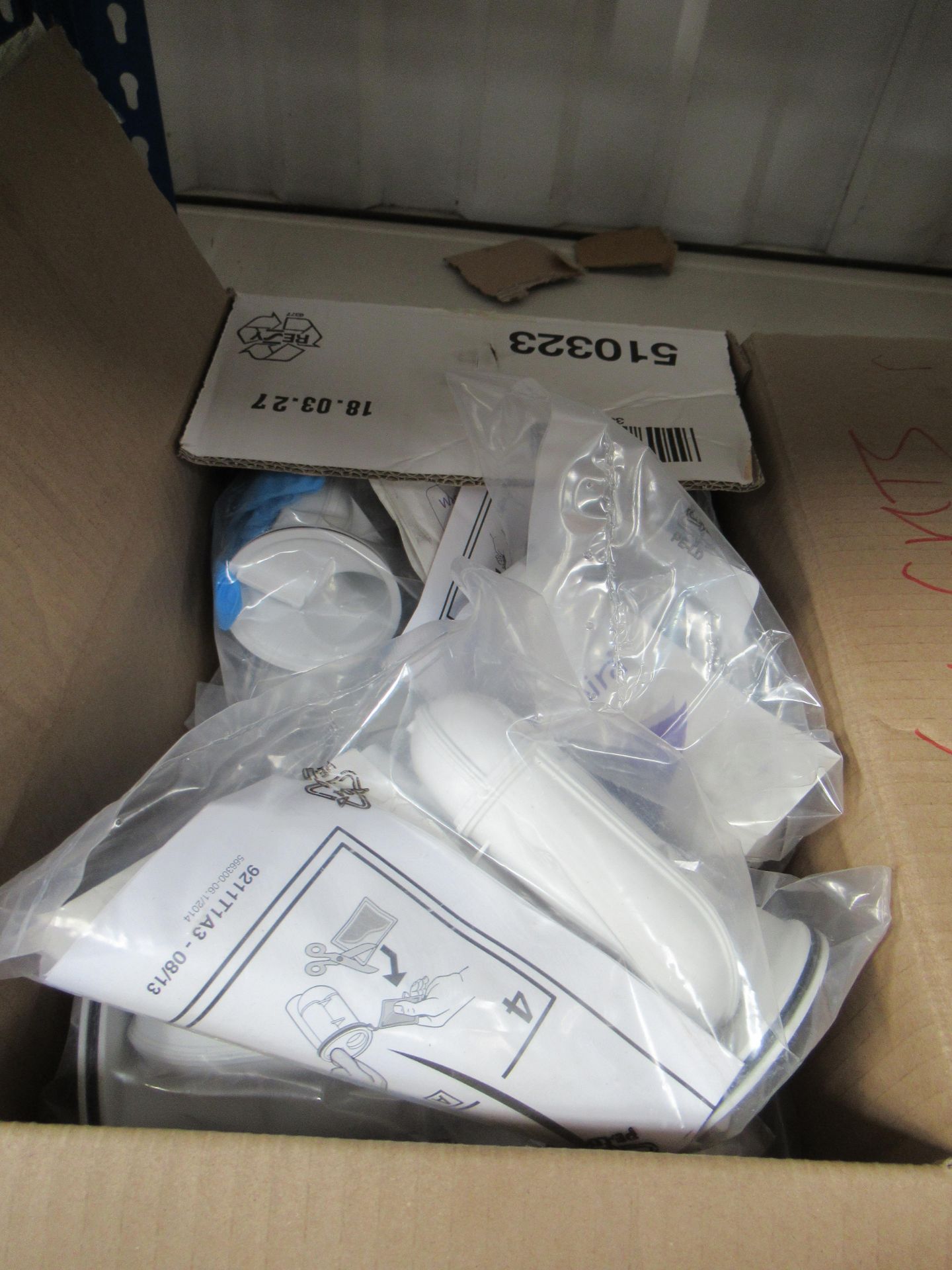 5 x Villeroy and Boch Electrically Controlled Drain Valves and 1 box of fittings - Bild 3 aus 6
