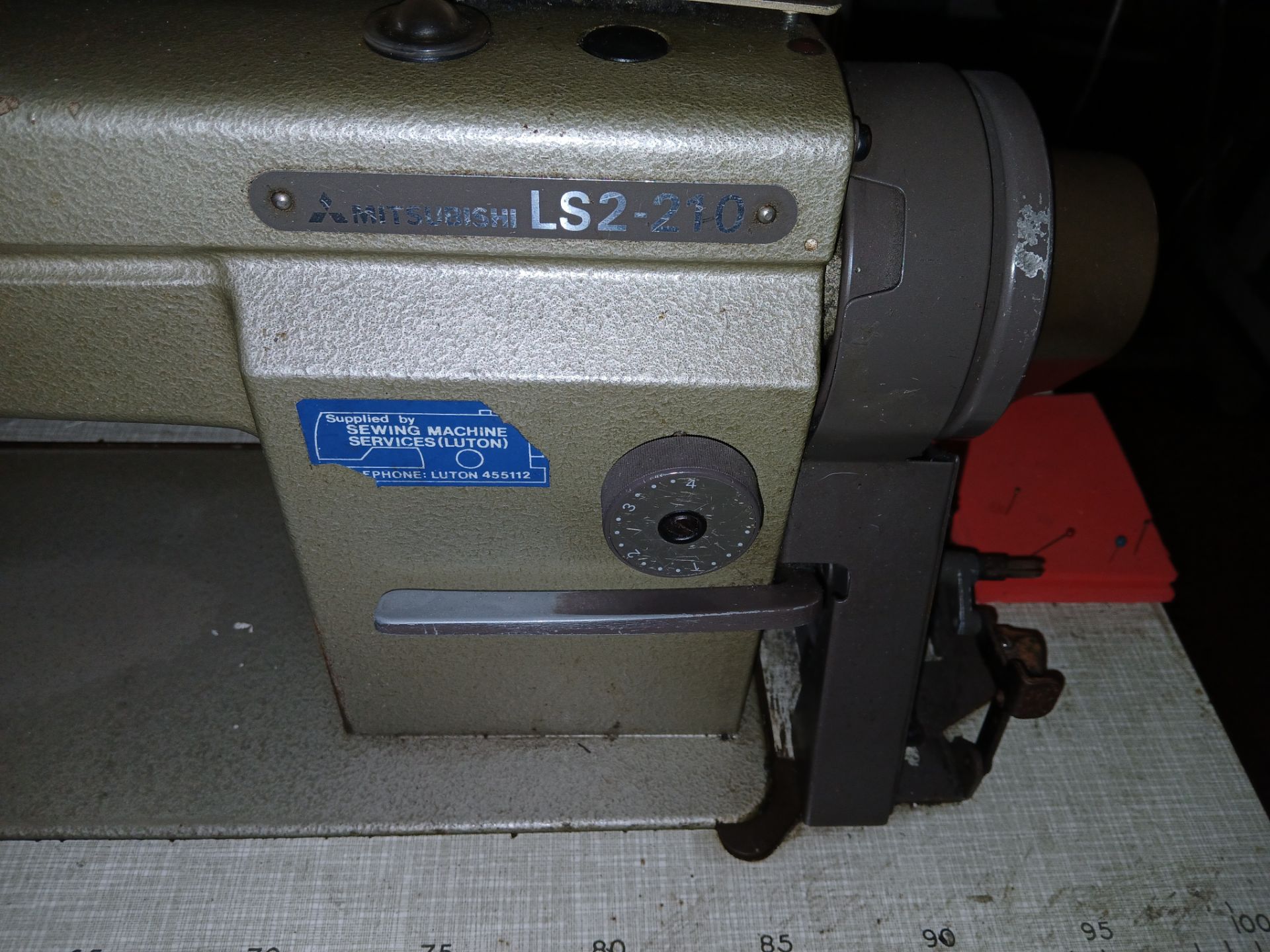 Mitsubishi LS2-210 sewing machine - Image 3 of 5