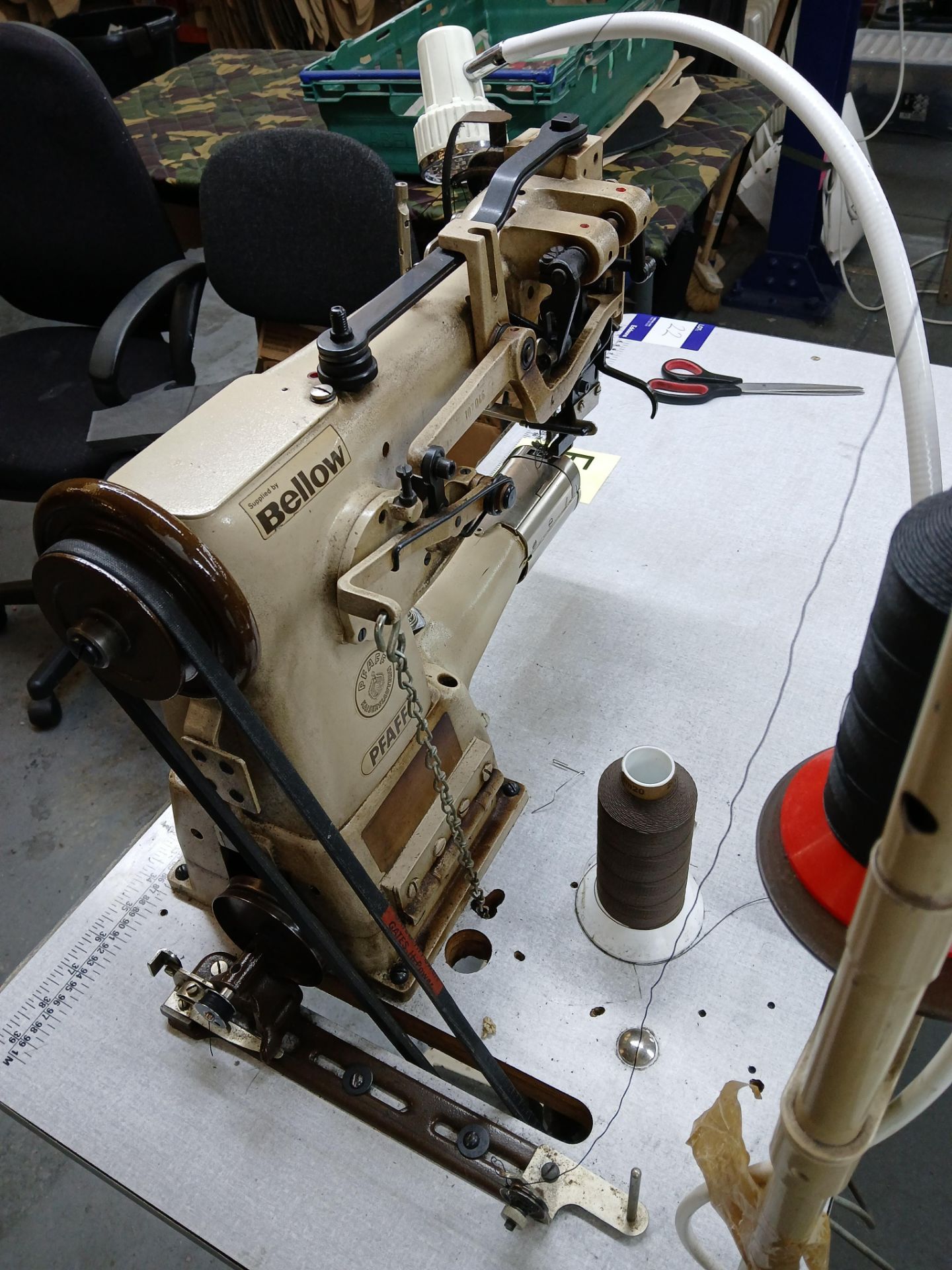 Pfaff KI 345-H3 walking foot cylinder arm industrial sewing machine - Image 5 of 5