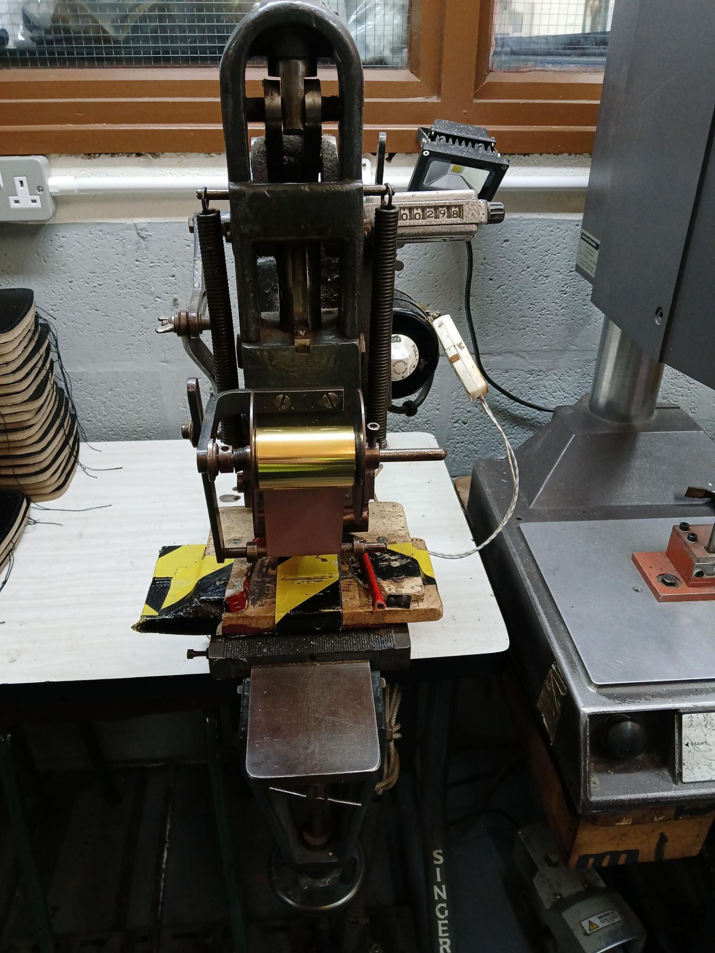 John T Marshall treadle operated blocking/embossing machine Serial number 255/40 – table included - Image 2 of 4