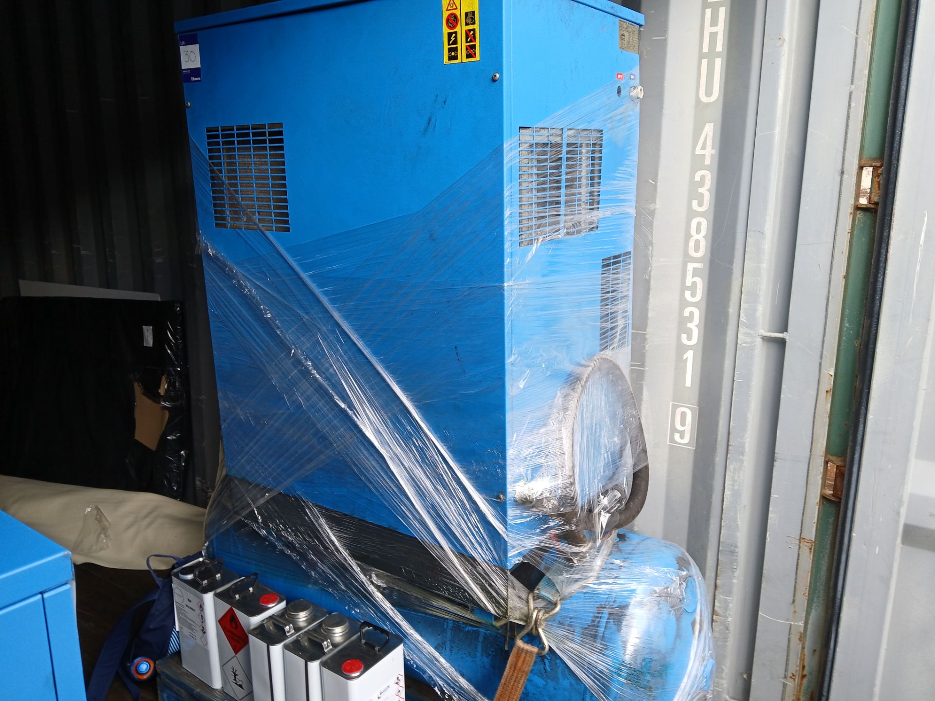 Worthington Creyssensac RLR550AM7T/300L packaged air compressor with floor mounted air recover