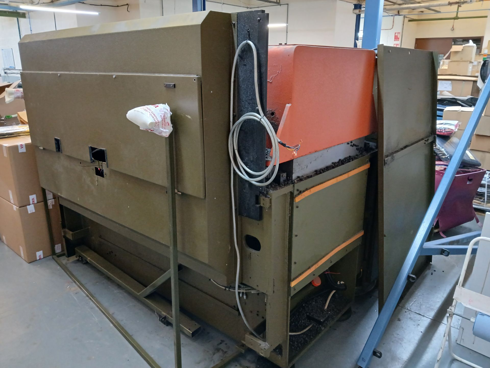 Atom S 61107CE Press Serial number 10021141 (2003), 1.6m capacity, overall dimensions 2m(w) x 2.4(d) - Bild 5 aus 5