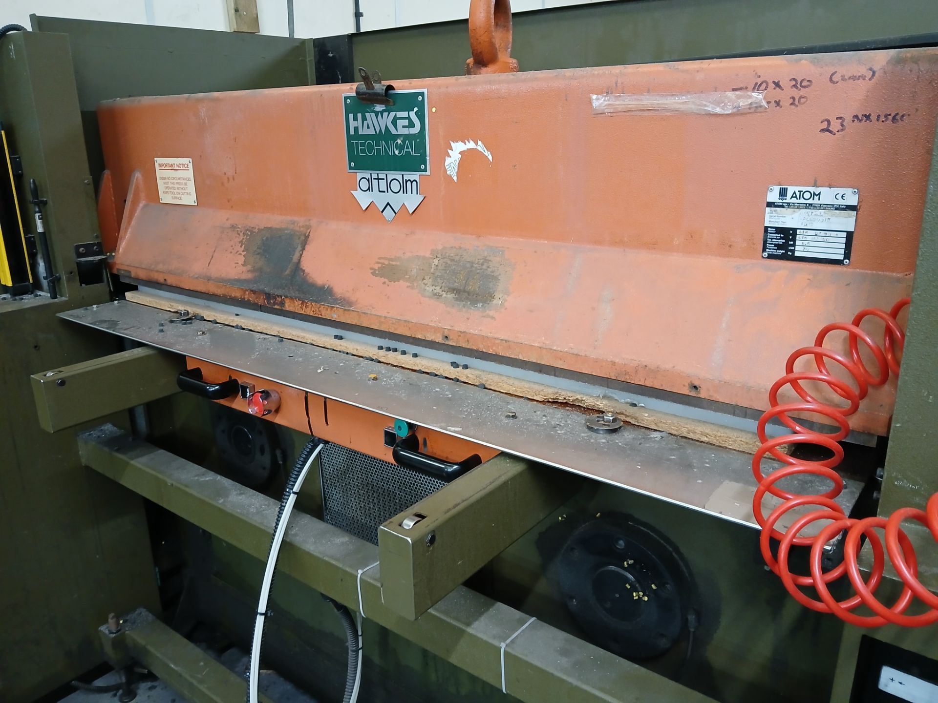 Atom 5677/1 Press Serial number ZC580018 (1997) 1650mm capacity with side lightguards, overall - Bild 5 aus 8