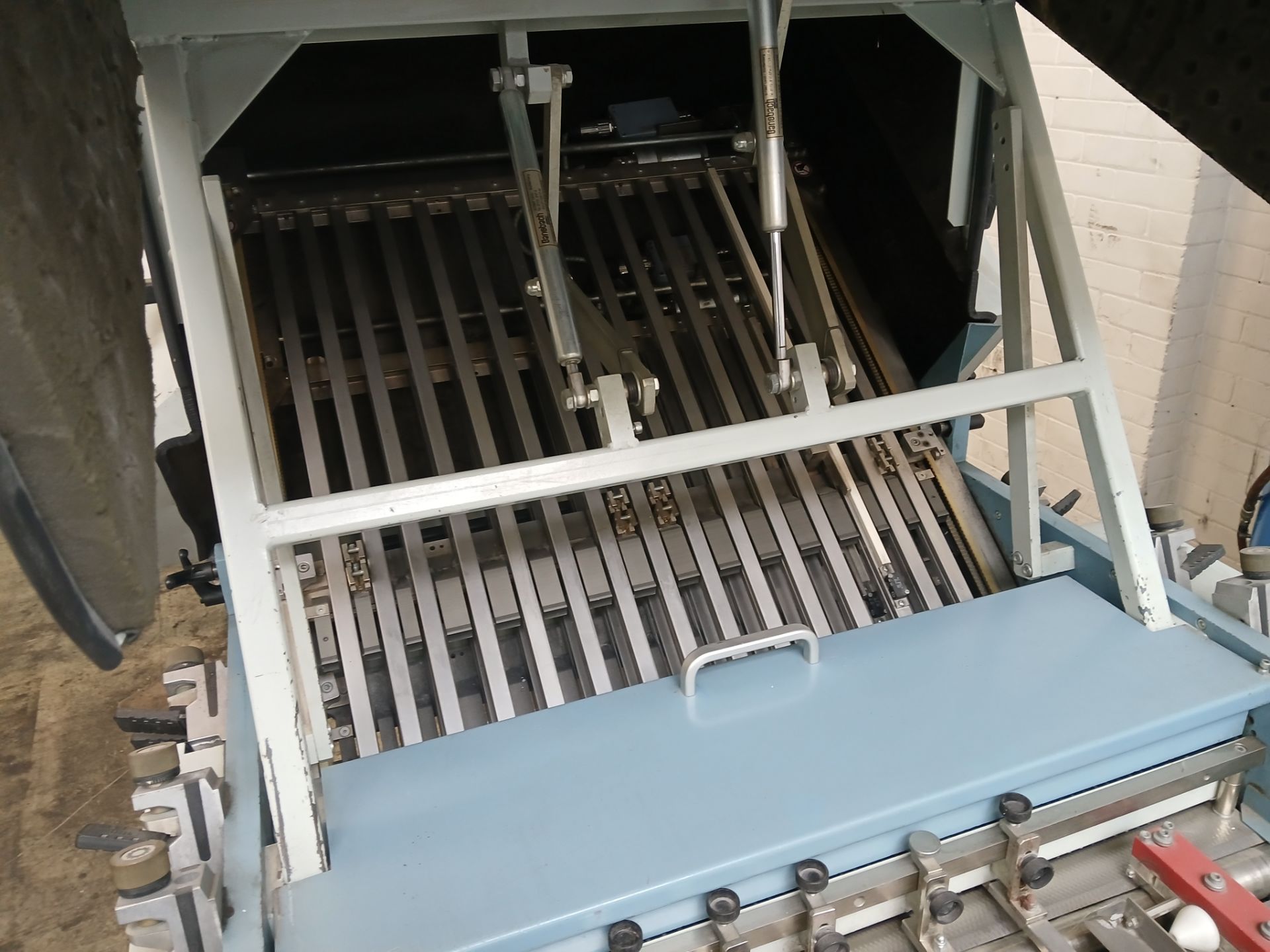 MBO T700 – 2 – 68/4 VN 2nd folding unit, Serial Number 003 19875 with additional double gate fold - Image 8 of 8