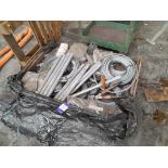 Quantity of wire rope pulling hoists to pallet