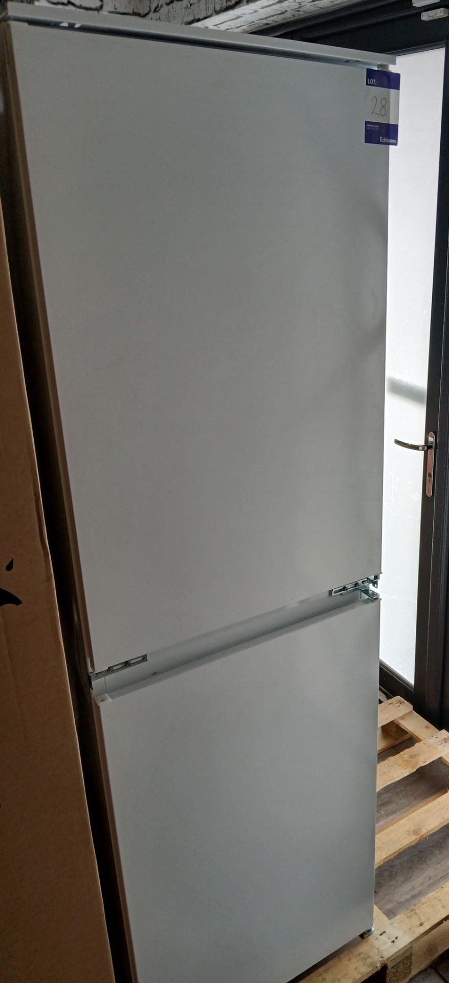 Zanussi ZNNN18FS5 Fridge Freezer (Please note, Viewing Strongly Recommended - Eddisons have not