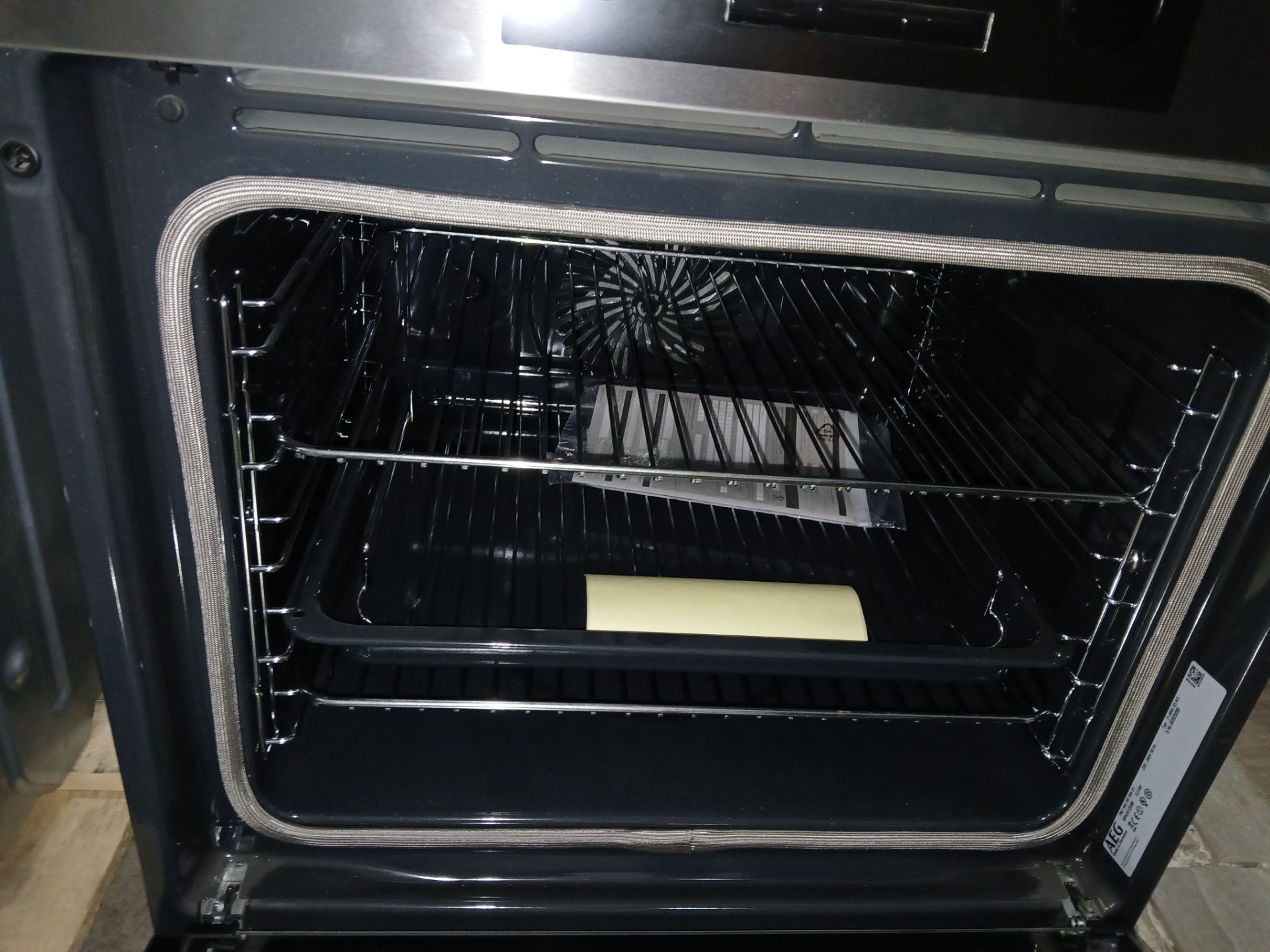 AEG BPS351220M Built-in Single Electric Oven (Please note, Viewing Strongly Recommended - Eddisons - Image 3 of 5
