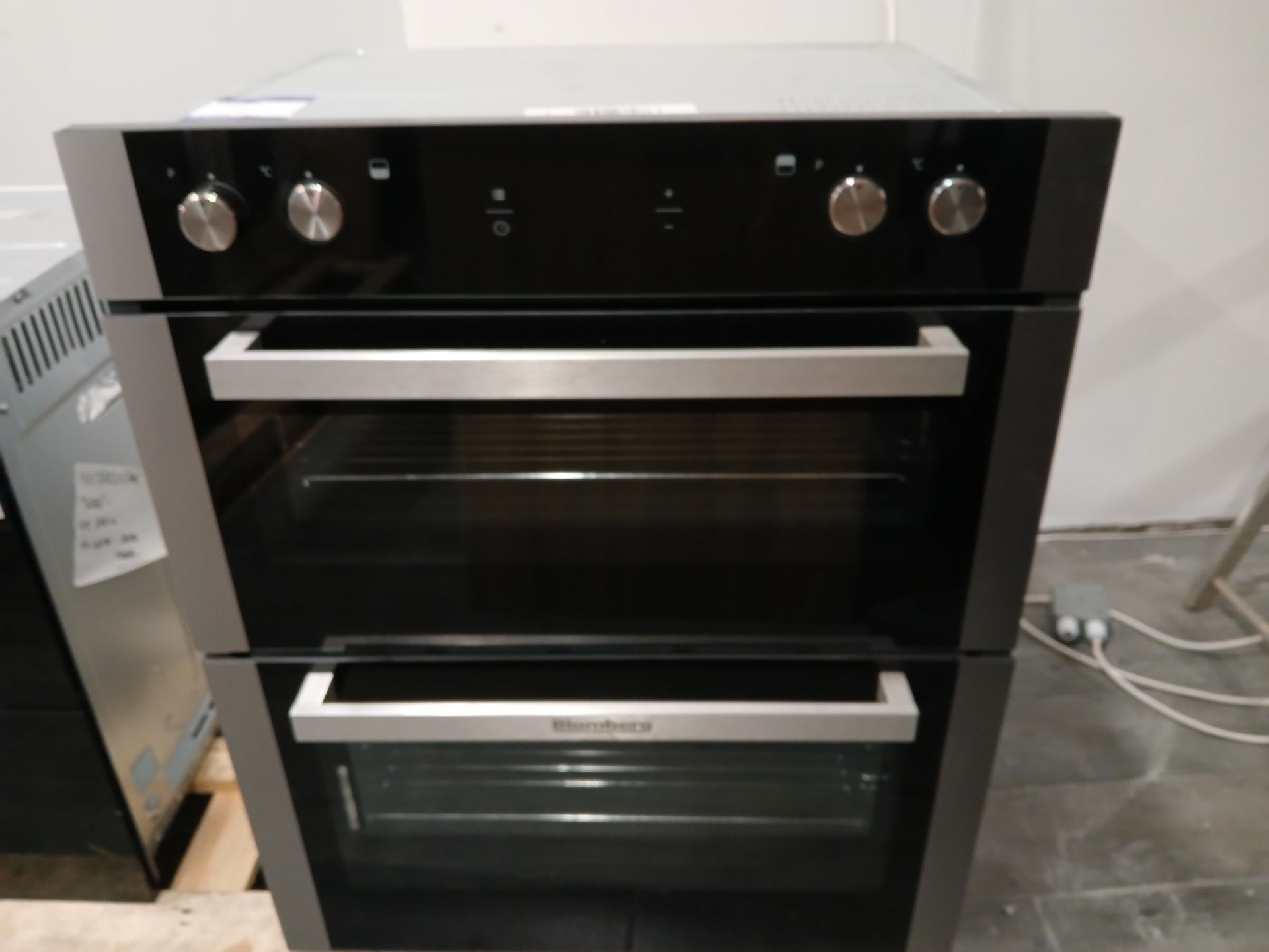 Blomberg OTN9302X Double Fan Main Oven (Please note, Viewing Strongly Recommended - Eddisons have - Image 2 of 6