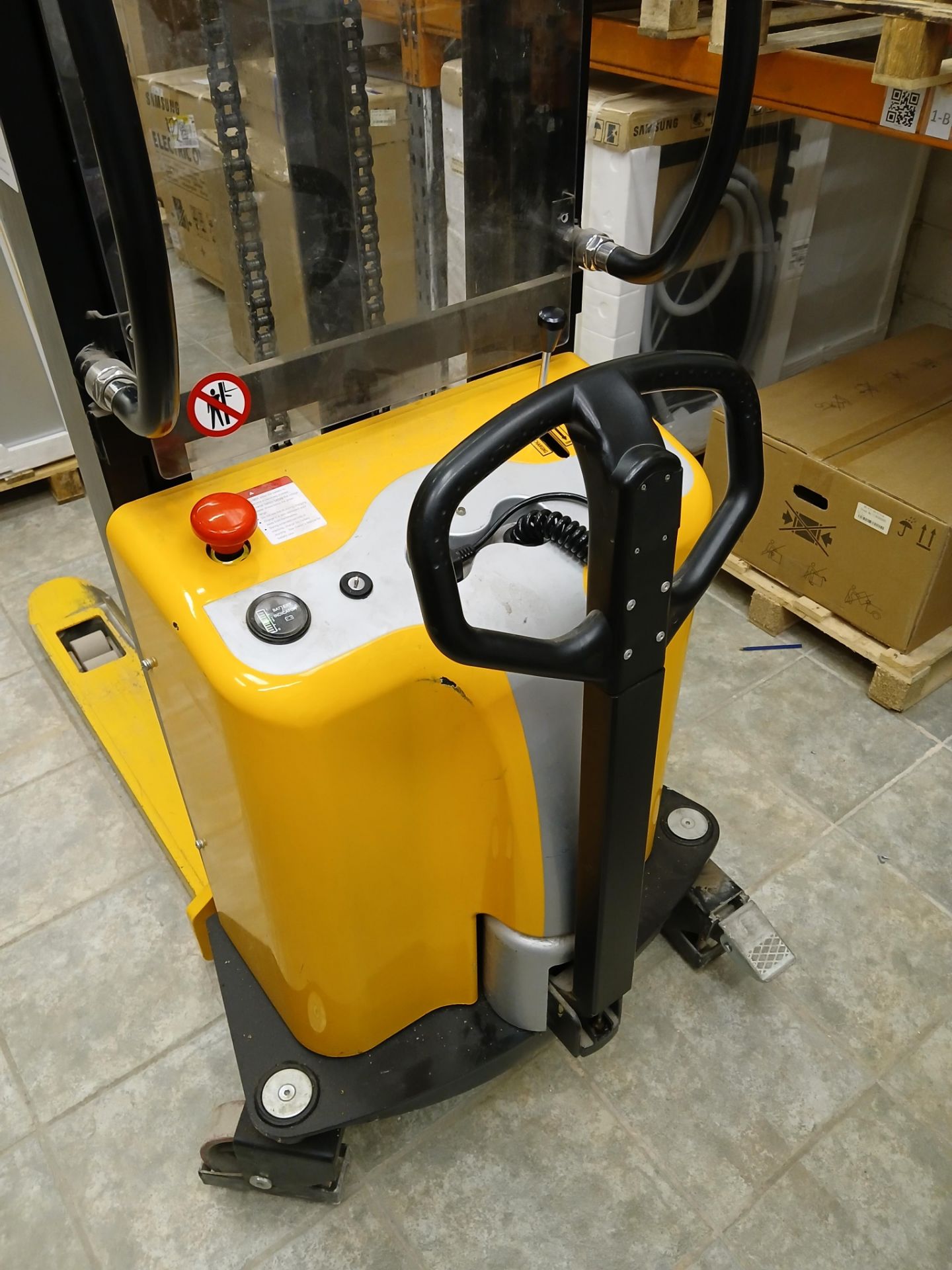 Unbadged SPM1025 Electric Pallet Truck, Year 2019, Serial Number 25190400748, Rated Capacity - Image 2 of 7