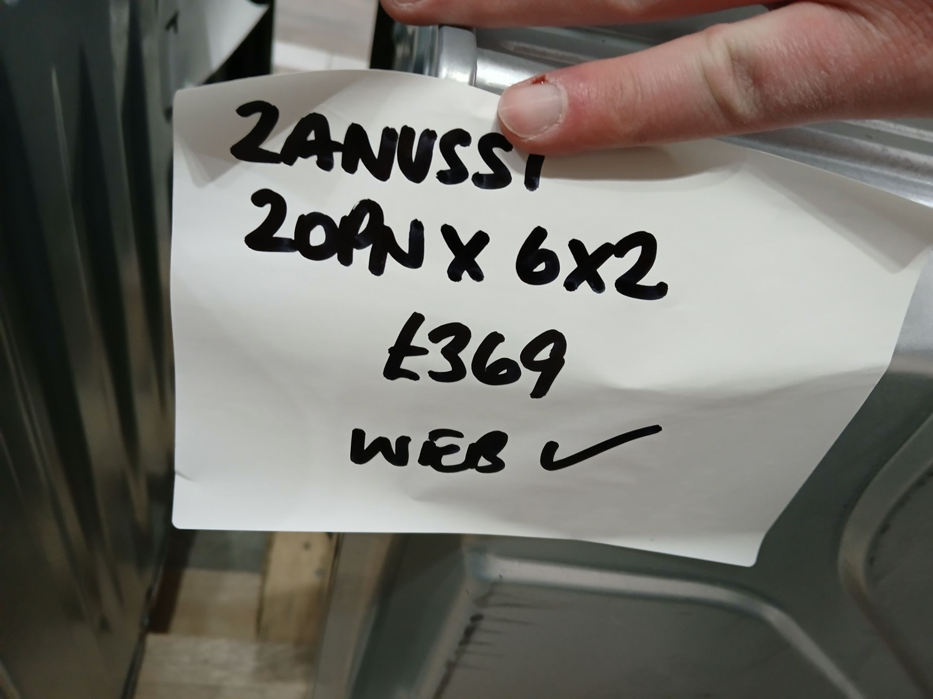 Zanussi ZOPNX6X2 Built-in Electric Single Oven (Please note, Viewing Strongly Recommended - Eddisons - Image 5 of 5