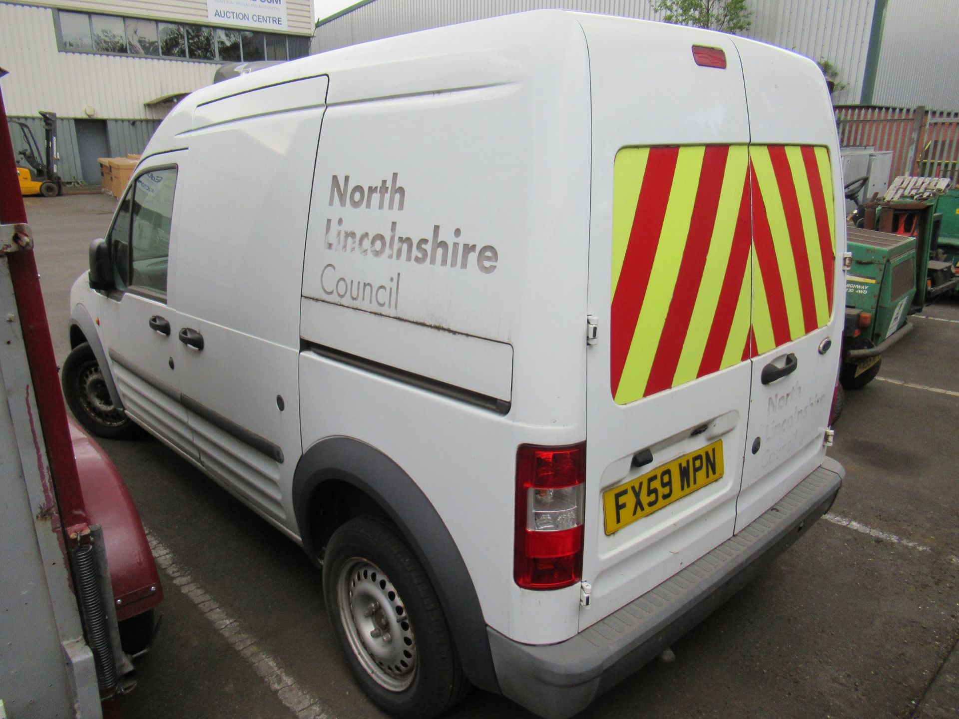 2009 WHITE FORD TRANSIT CONNECT T230 L90 - Image 5 of 7