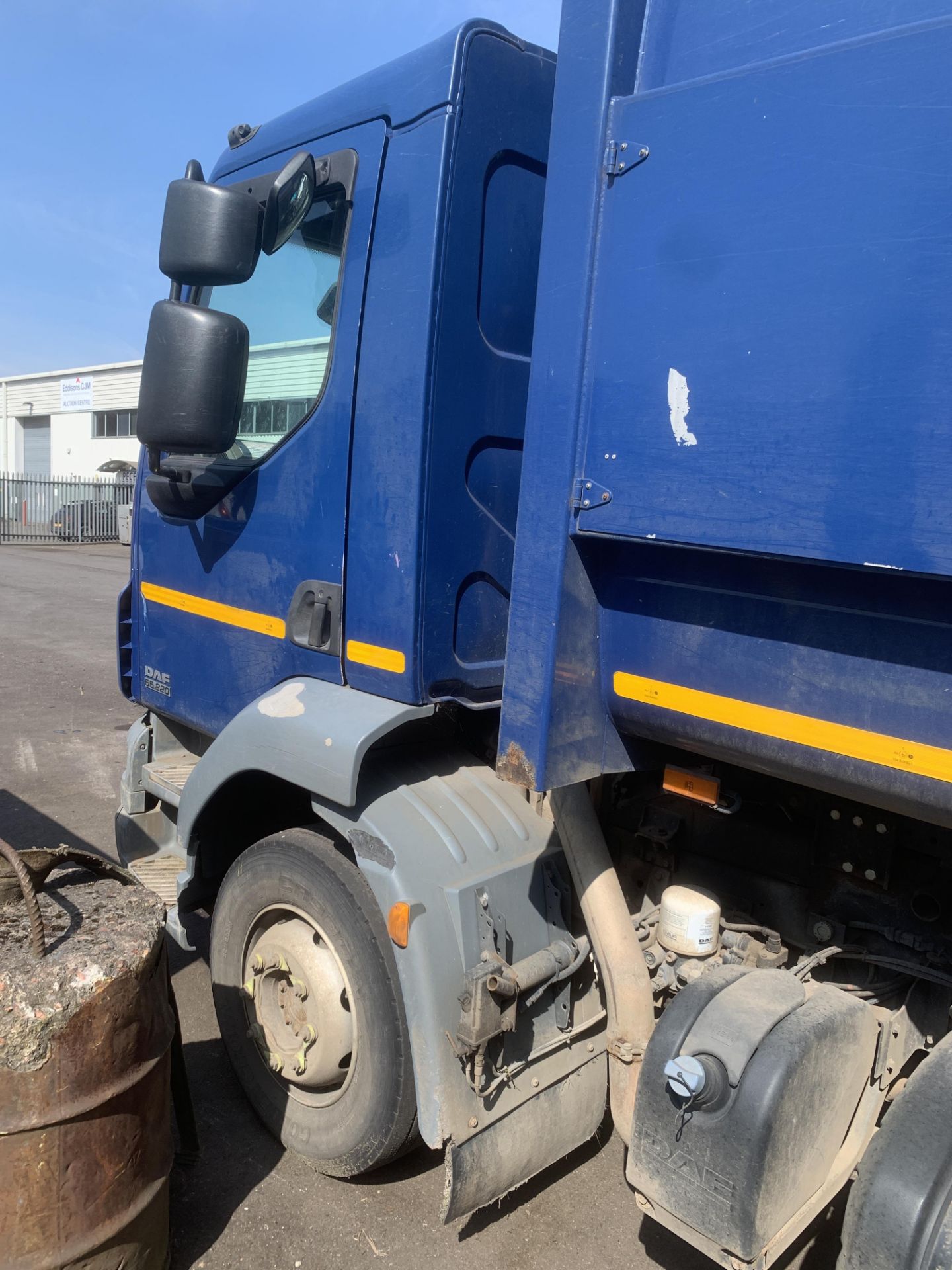 2013 BLUE DAF TRUCKS LF REFUSE COLLECTION VEHICLE - Image 9 of 12