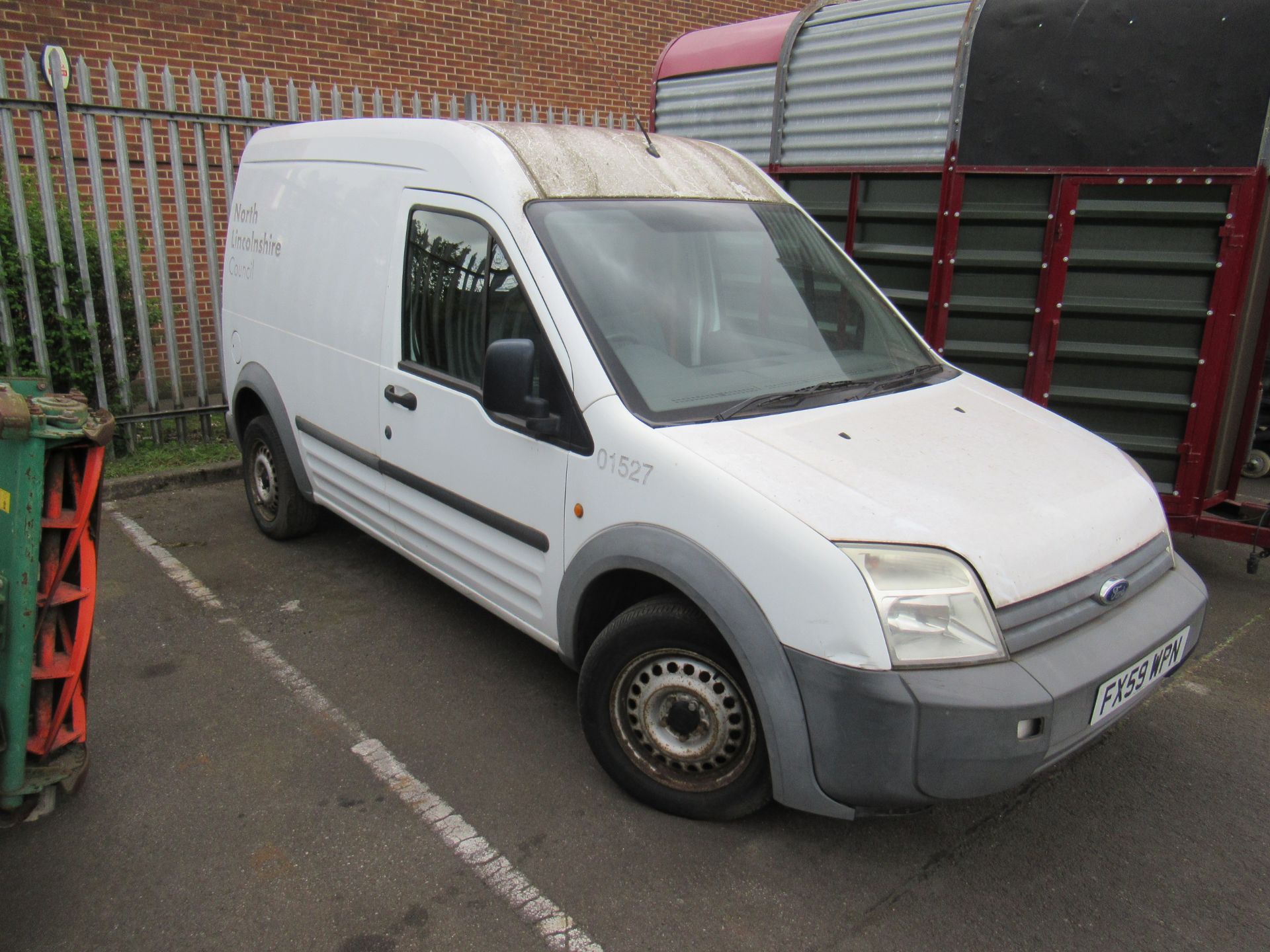 2009 WHITE FORD TRANSIT CONNECT T230 L90 - Image 2 of 7