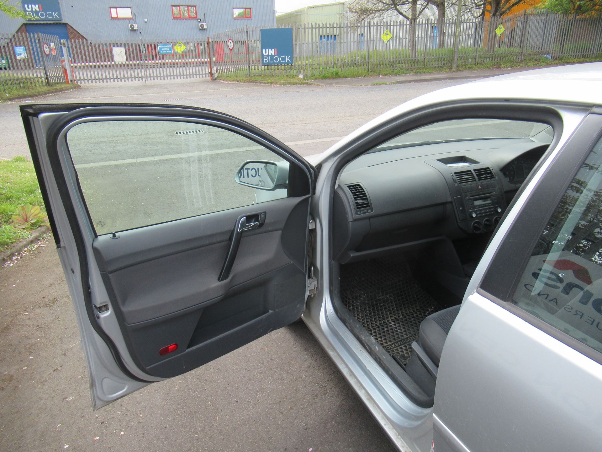 2007 SILVER VOLKSWAGEN POLO SE 80 - Image 21 of 27