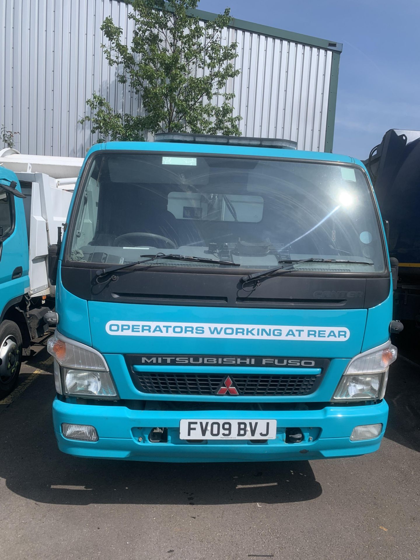 2009 WHITE MITSUBISHI FUSO CANTER REFUSE COLLECTION VEHICLE - Image 2 of 12