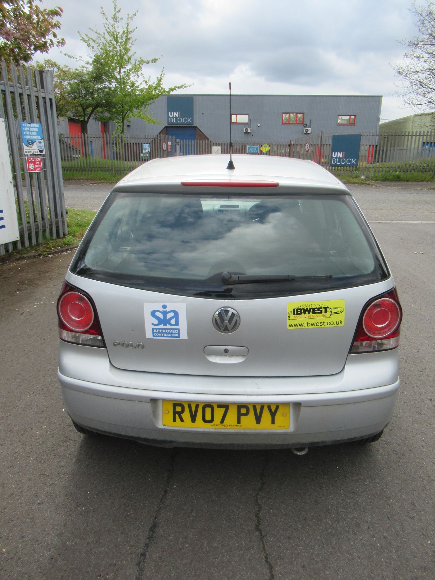 2007 SILVER VOLKSWAGEN POLO SE 80 - Image 6 of 27