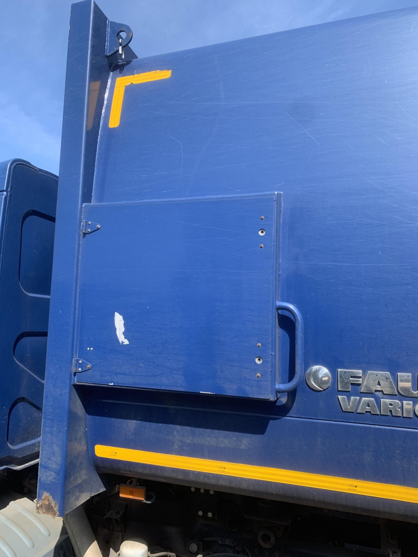 2013 BLUE DAF TRUCKS LF REFUSE COLLECTION VEHICLE - Image 10 of 12