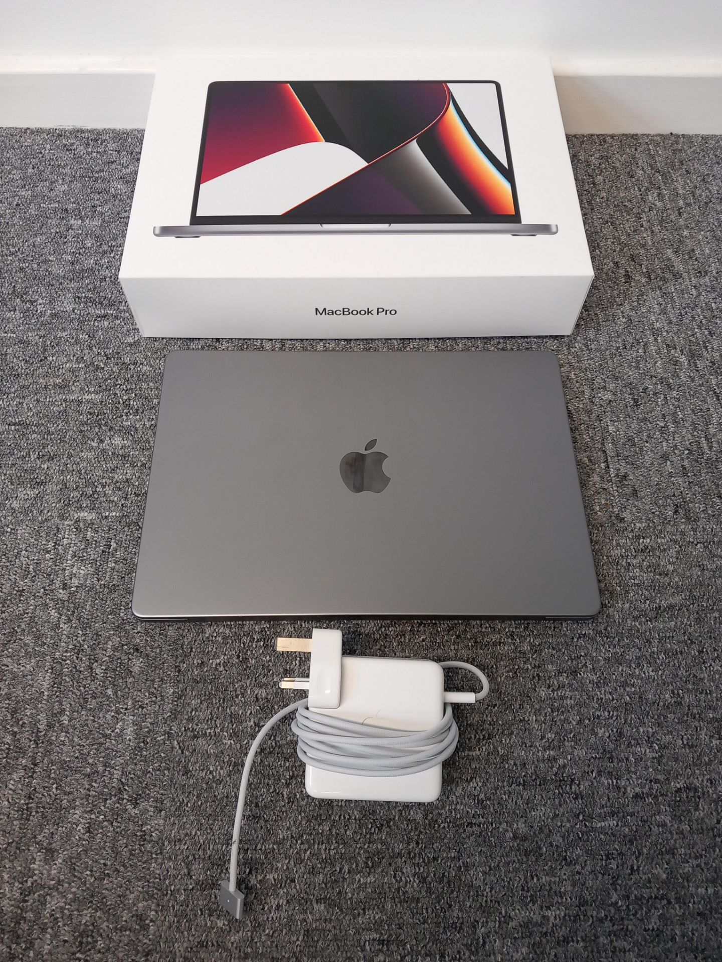 Apple MacBook Pro A2442 14 inch with Apple M1 Pro chip 16GB unified memory 1TB SSD with charger