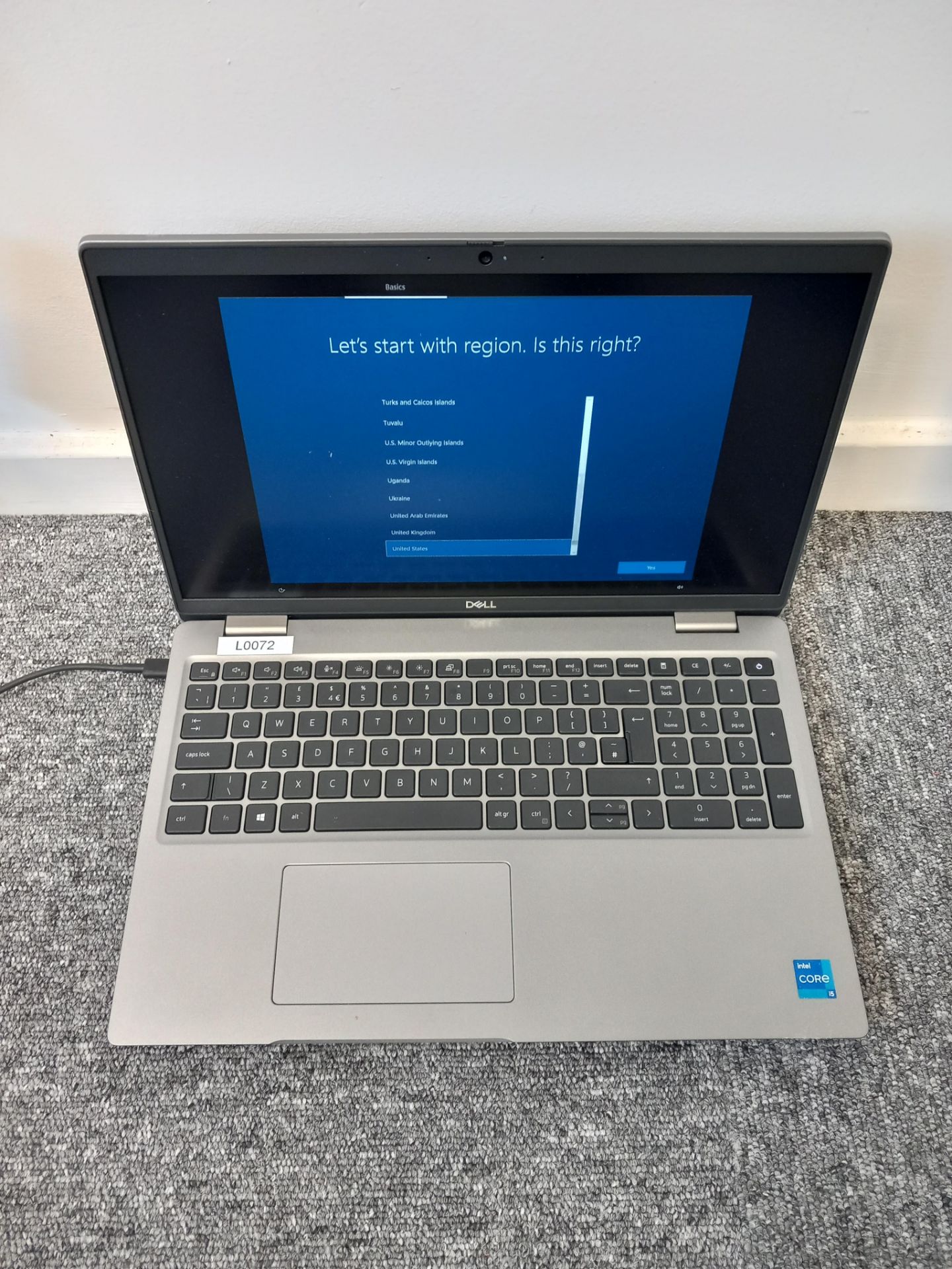 Dell Latitude 5520 Laptop with Charger (Located in Stockport) - Bild 5 aus 6