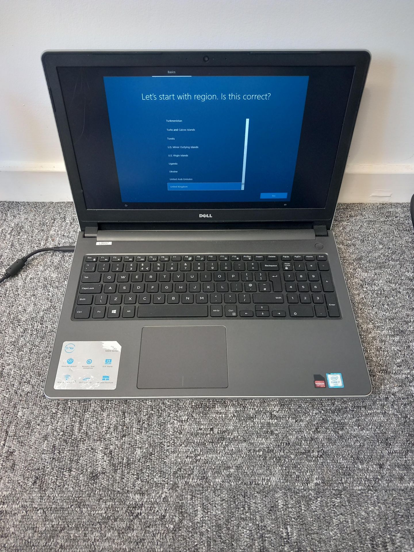 Dell Laptop with Charger (Located in Stockport) - Bild 4 aus 4