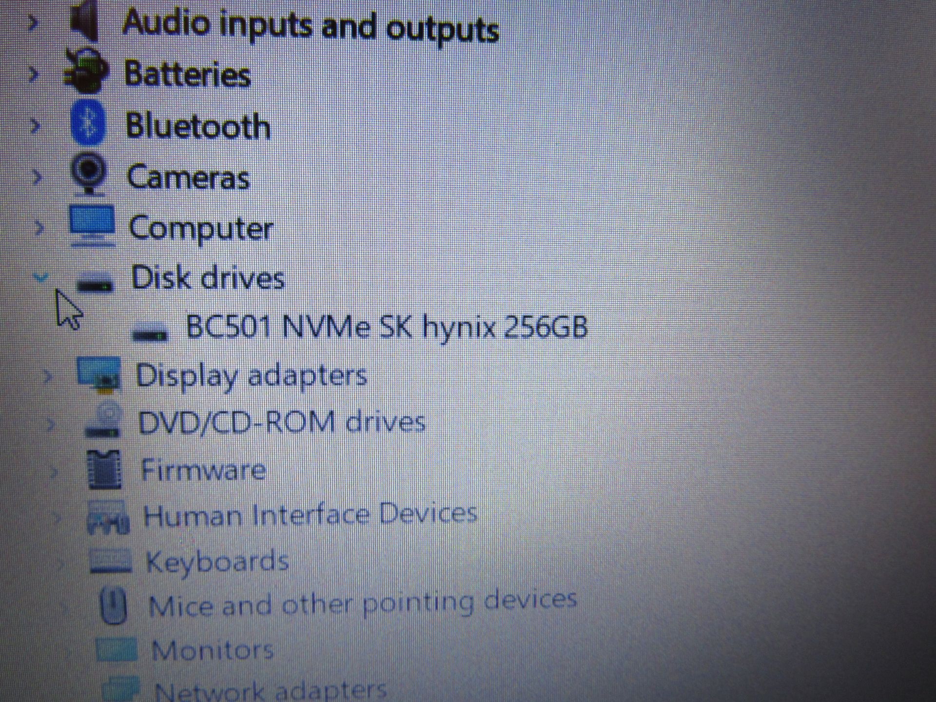 Dell Vostro 3580 Intel i5-8265U, 8th Gen 8GB Ram, 256 NVMe Drive, Windows 10 Pro, No charger ( - Image 6 of 8