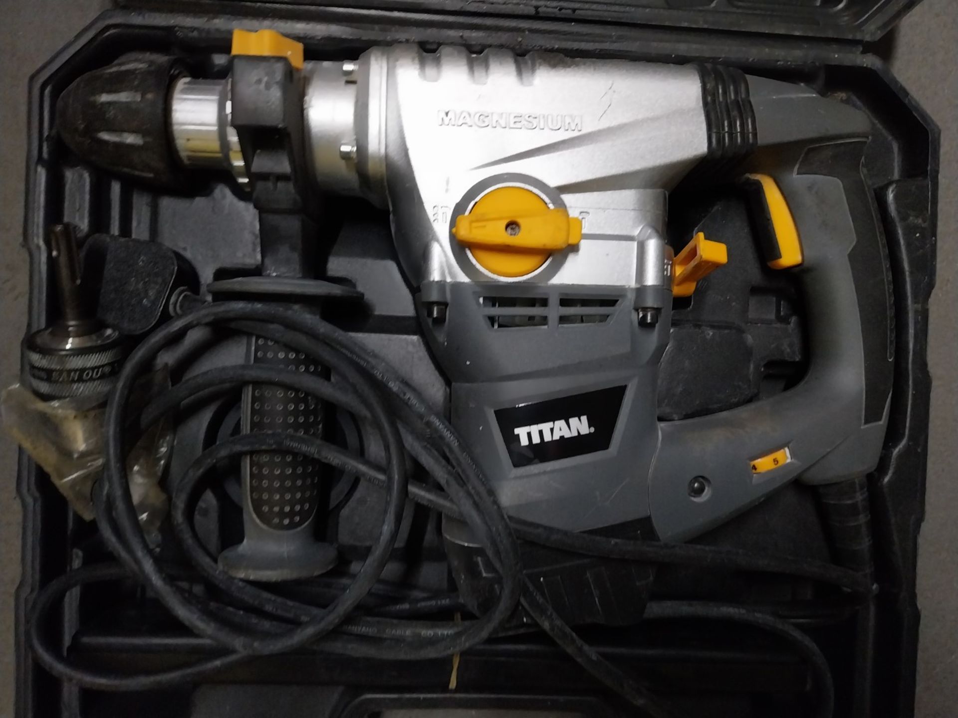 Magnesium Titan Hammer Drill, 240v (located in Leeds) - Image 2 of 2