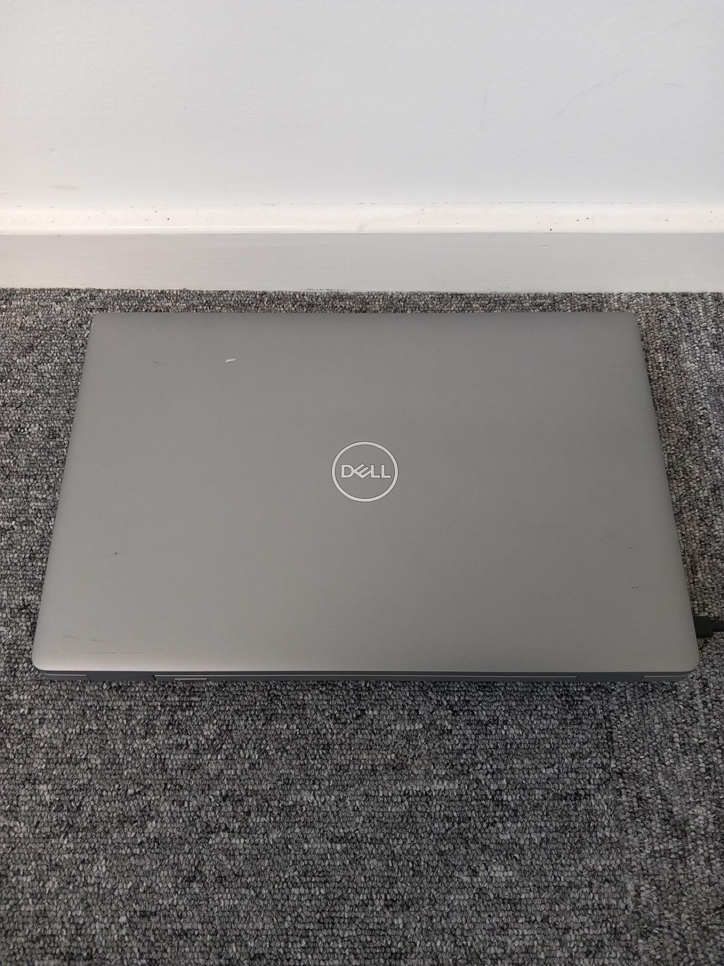 Dell Latitude 5520 Laptop no Charger (Located in Stockport) - Bild 2 aus 6