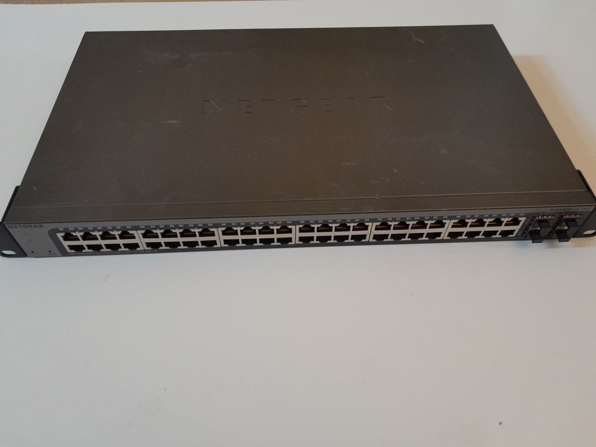 Netgear ProSafe GS748T 48-Port Gigabit Smart Switch (located in Leeds) - Image 2 of 4