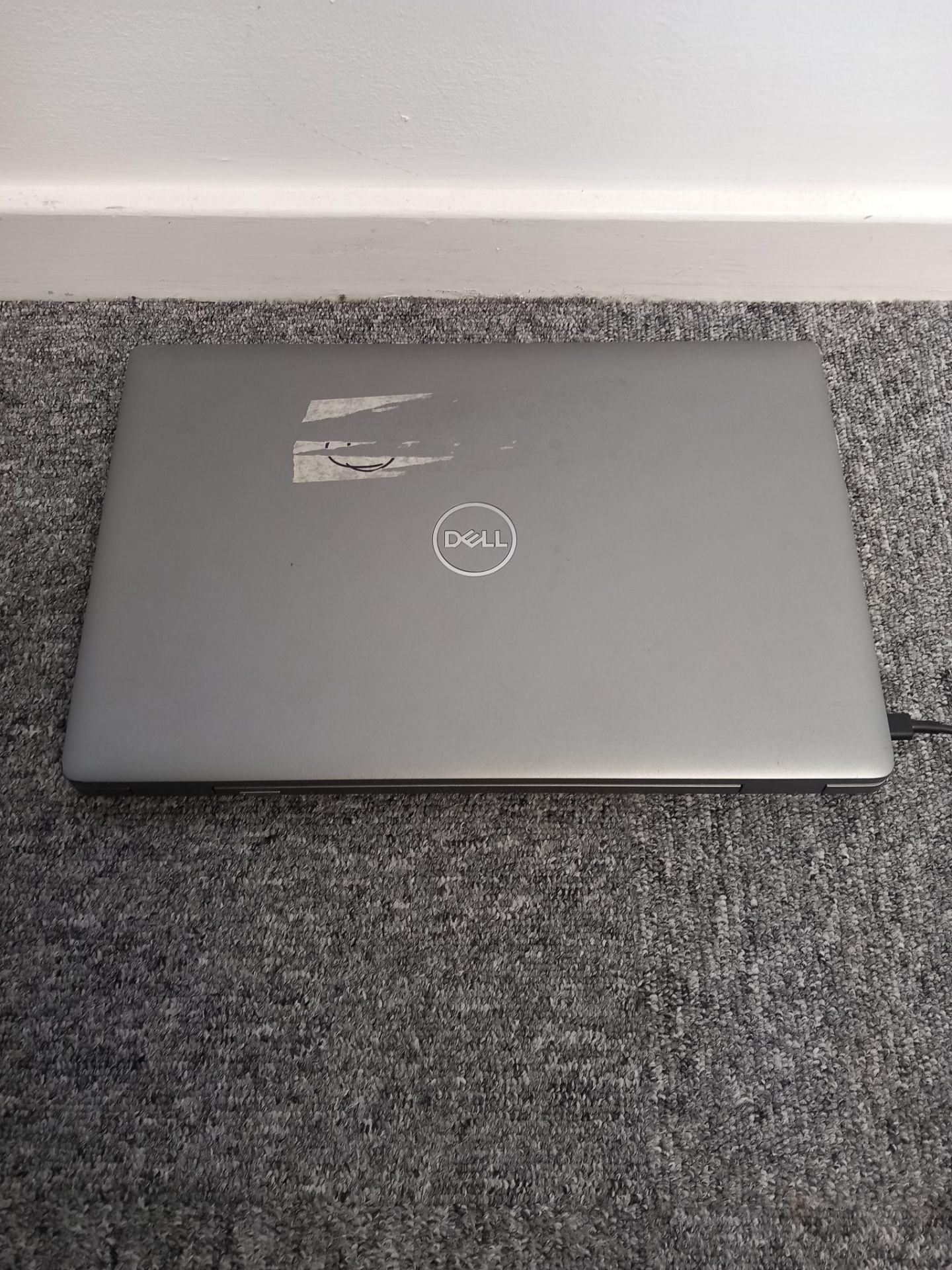 Dell Latitude 5520 Laptop with Charger (Located in Stockport) - Bild 2 aus 6