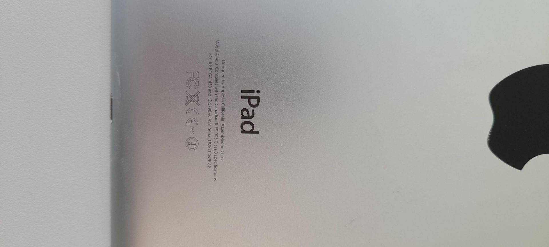 1x Apple iPad 5th Generation Wi-Fi, Model A1823. S/N GCGVT898HLJK & 1x Apple iPad 4th Generation - Image 8 of 10