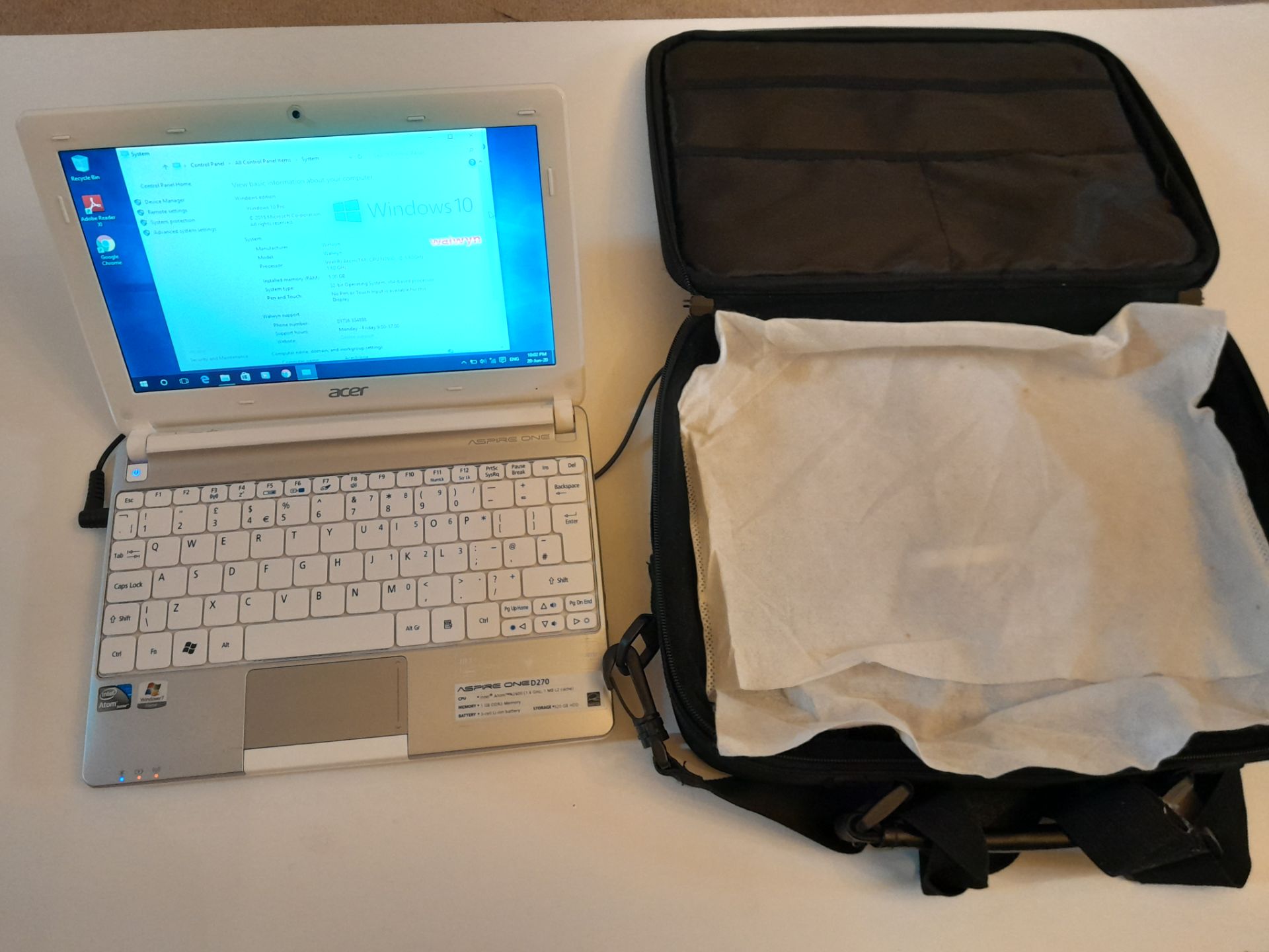Acer Aspire One D270 Mini Laptop, Intel Atom N260, 1GB Ram, 320GB HDD, Windows 10 Pro, with