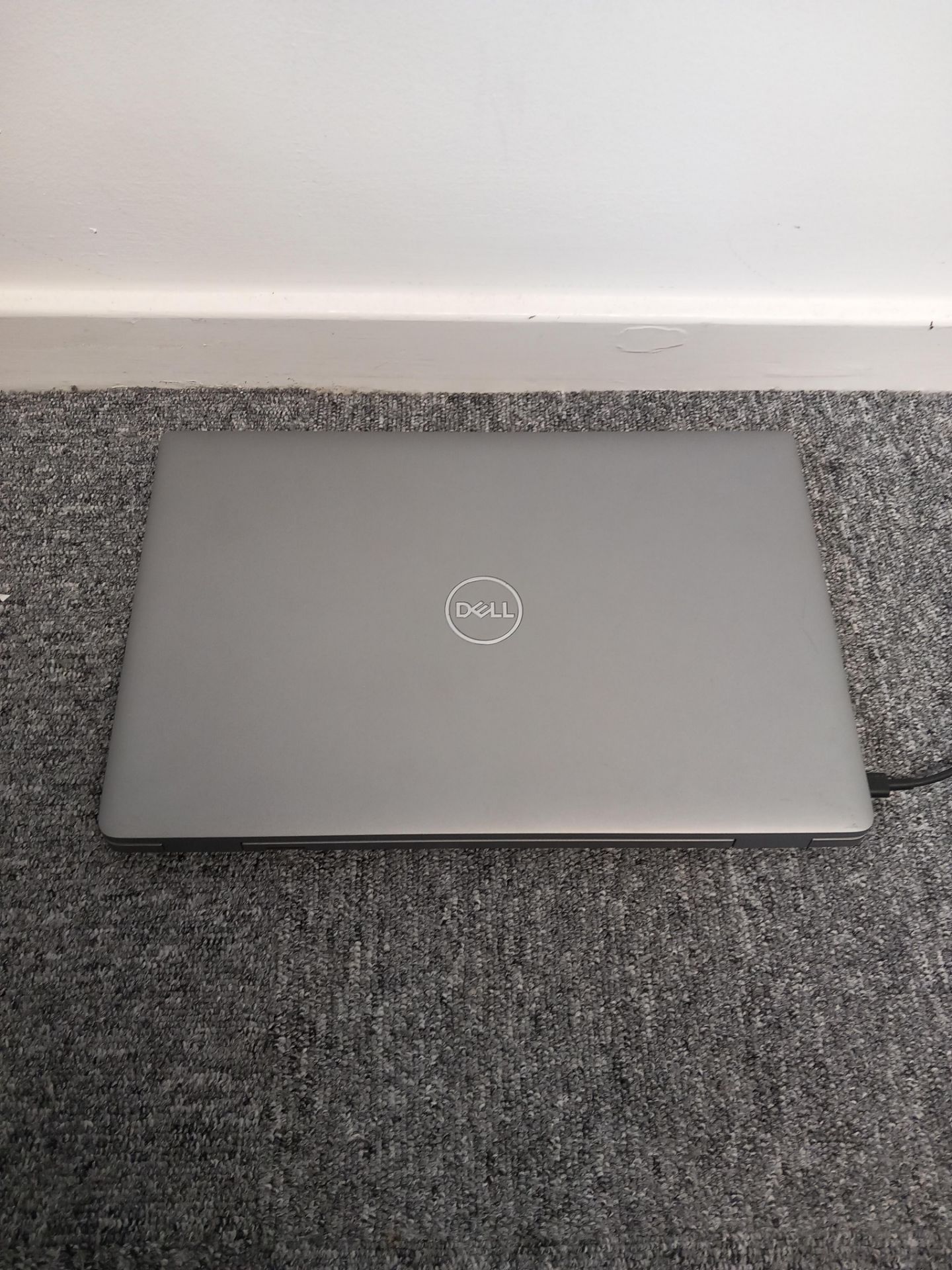 Dell Latitude 5520 Laptop no Charger (Located in Stockport) - Image 2 of 6