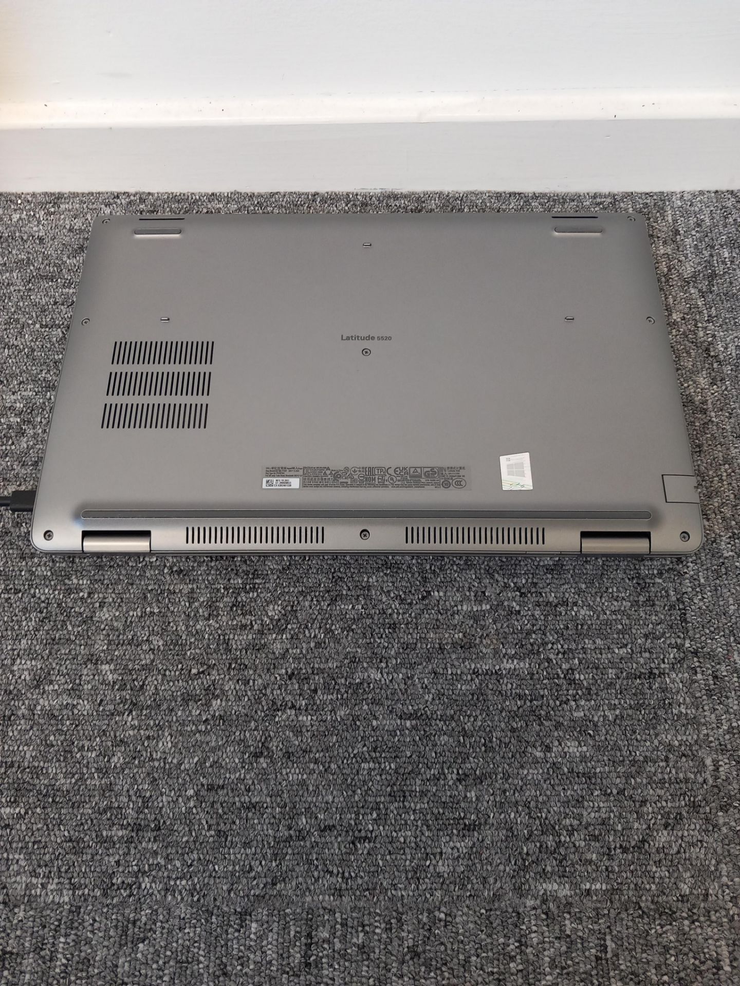 Dell Latitude 5520 Laptop with Charger (Located in Stockport) - Image 3 of 6