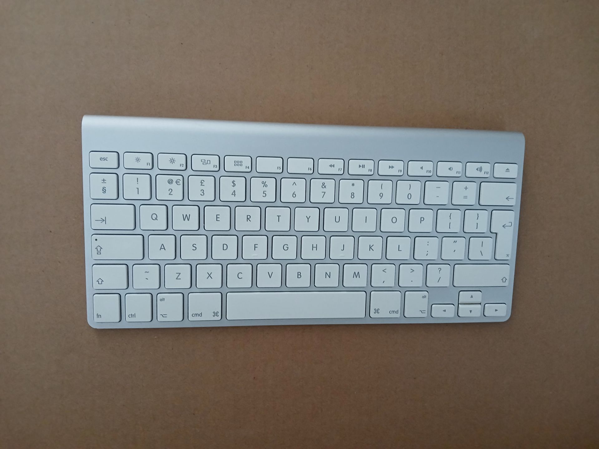 Apple iMac (Retina 5K, 27”, Mid 2015), Serial Number DGKQ306WFY13, with keyboard (No Mouse or - Image 12 of 14