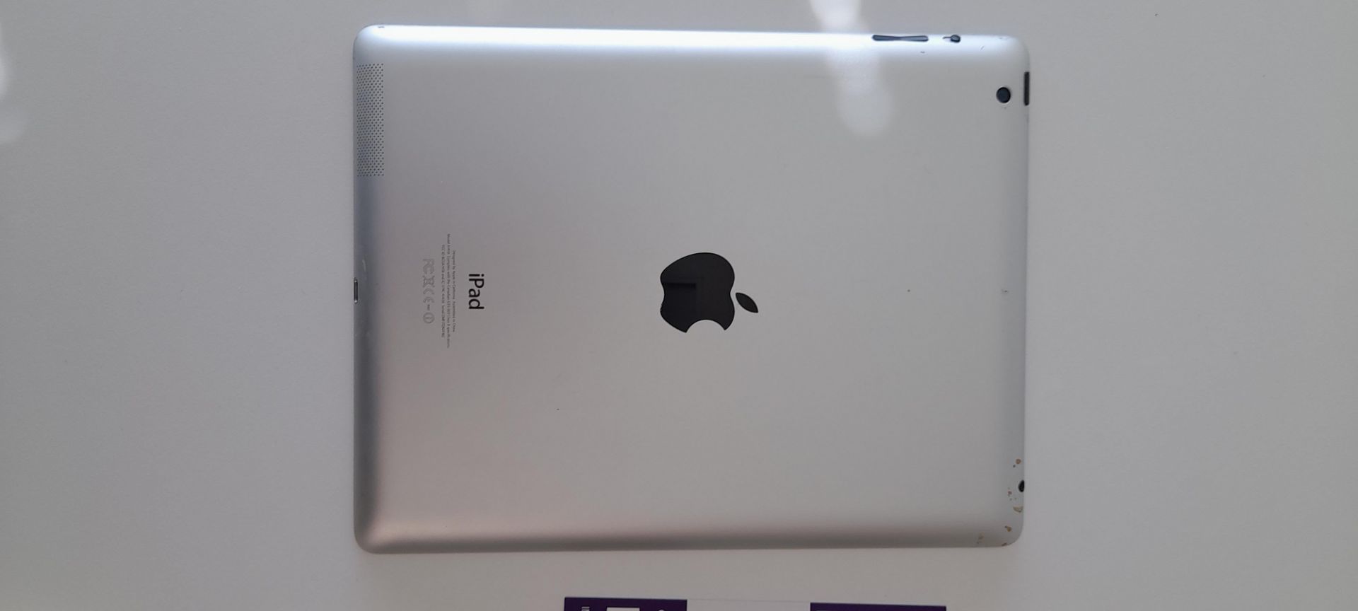 1x Apple iPad 5th Generation Wi-Fi, Model A1823. S/N GCGVT898HLJK & 1x Apple iPad 4th Generation - Image 7 of 10