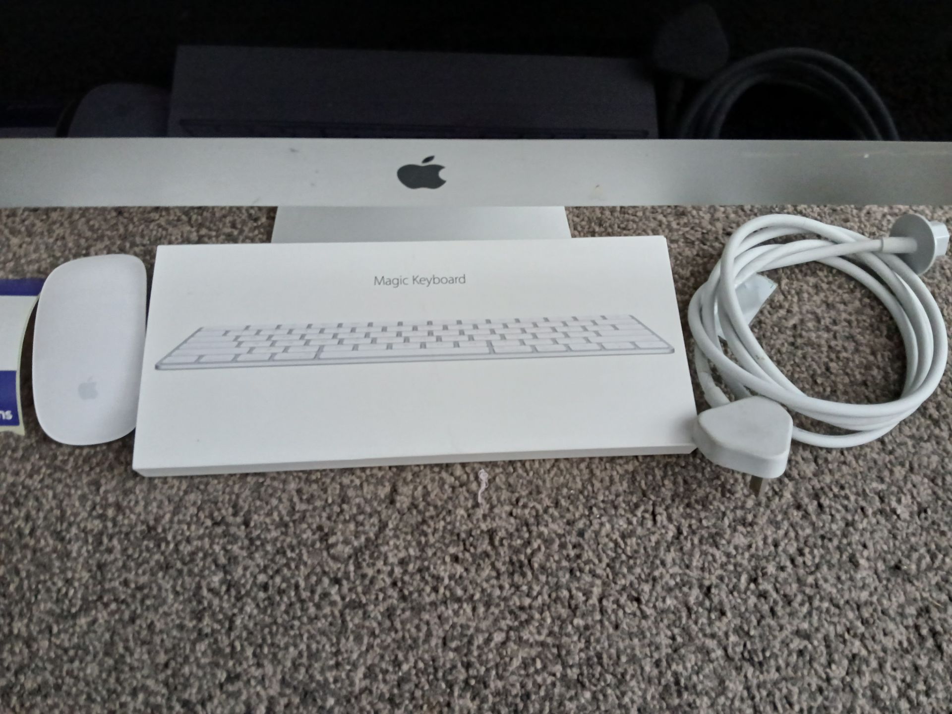 Apple iMac (Retina 5K, 27”, Late 2015) with Power Cable, Keyboard and Mouse, Serial Number - Image 2 of 3