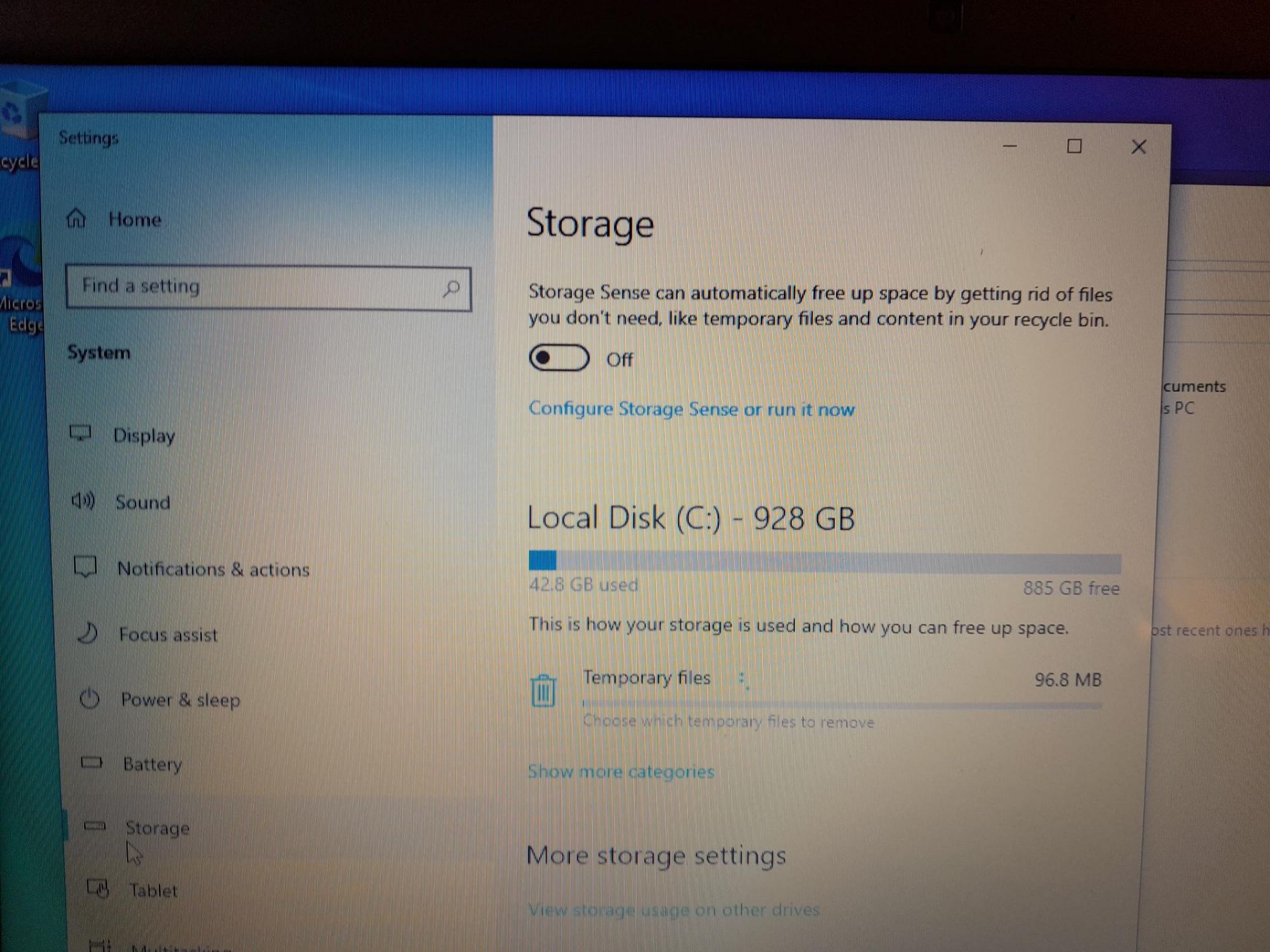 Dell Latitude 3510 Intel Core i5-1021, 8GB RAM, 1TB HDD, Windows 10 Pro Laptop with charger (located - Image 4 of 4