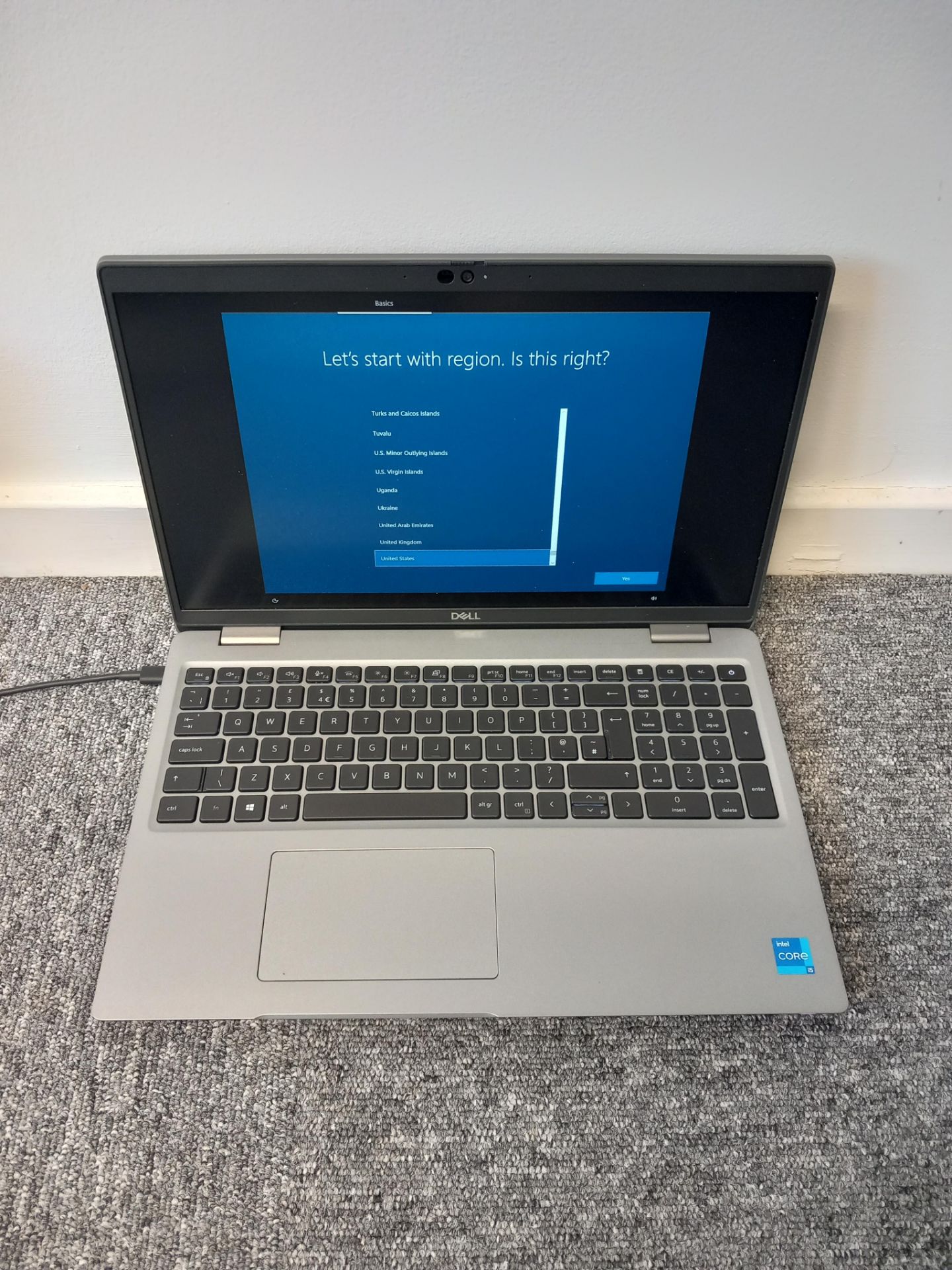 Dell Latitude 5520 Laptop no charger (Located in Stockport) - Image 5 of 6
