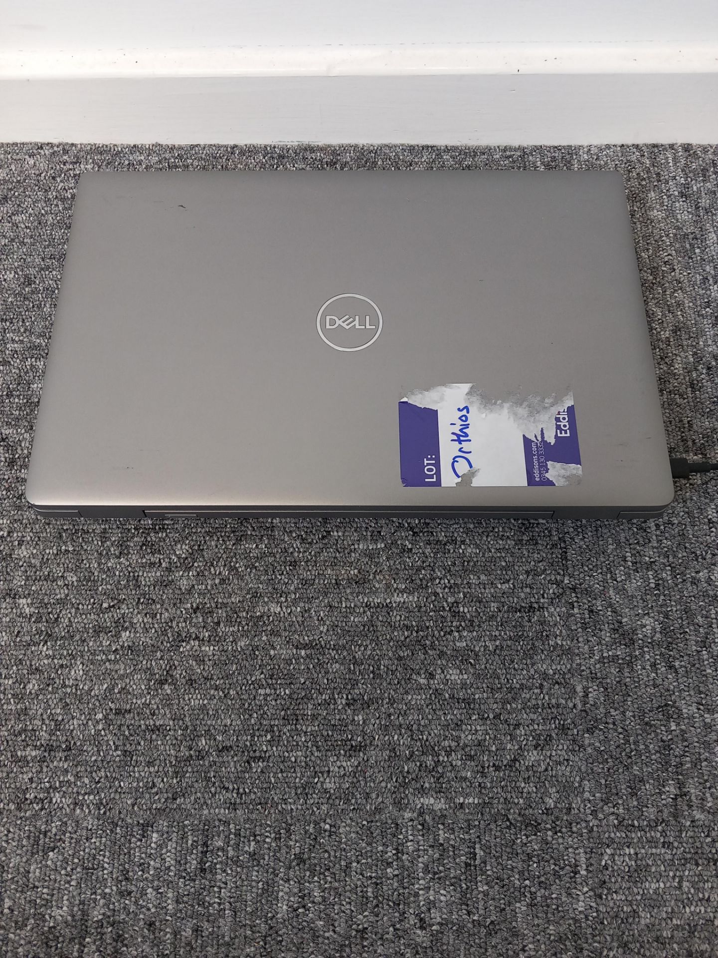 Dell Latitude 5520 Laptop no charger (Located in Stockport) - Bild 2 aus 6