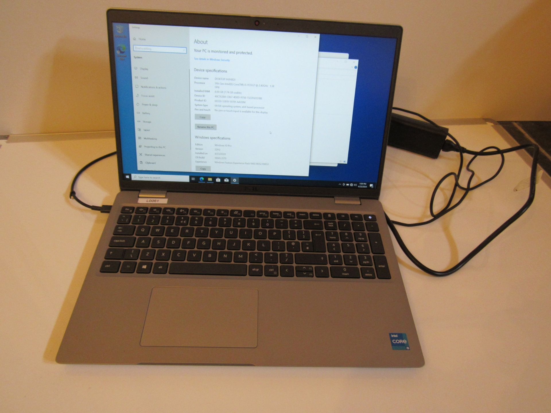 Dell Latitude 5520, Intel I5-1135G7, 8GB RAM, Samsung NVMe 256GB Drive, Win 10 Pro with Charger ( - Image 2 of 10