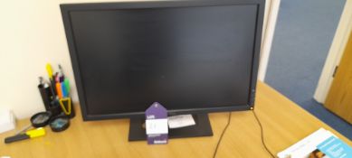 3x Dell monitors