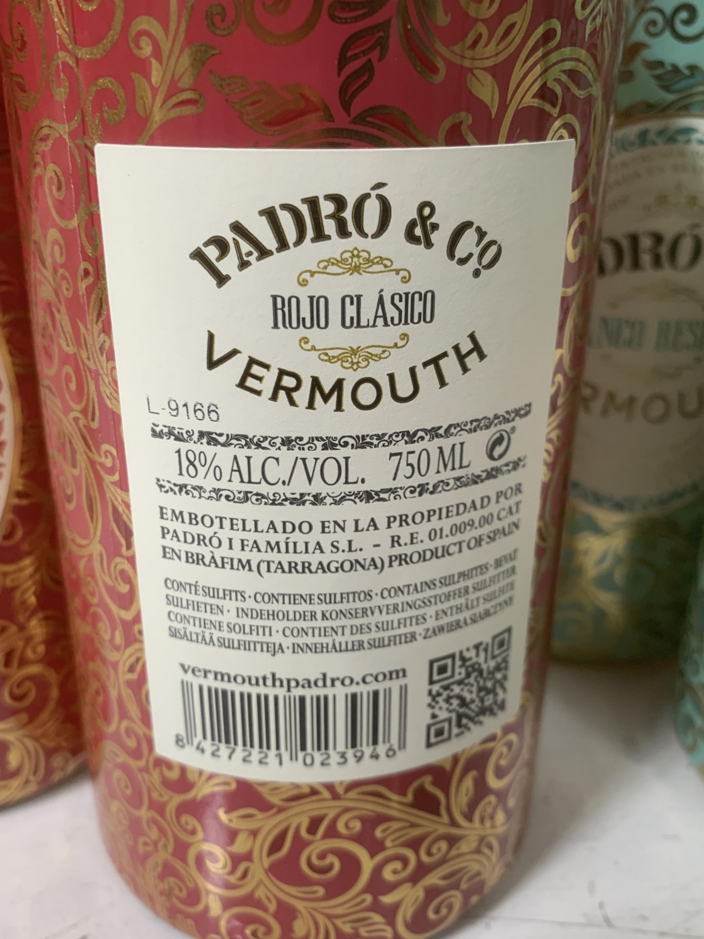 6x Padro & Co. Bottles of Vermouth; 4x Blanco Reserva 18%, 75cl and 2x Rojo Clasico 18%, 75cl - Image 4 of 5