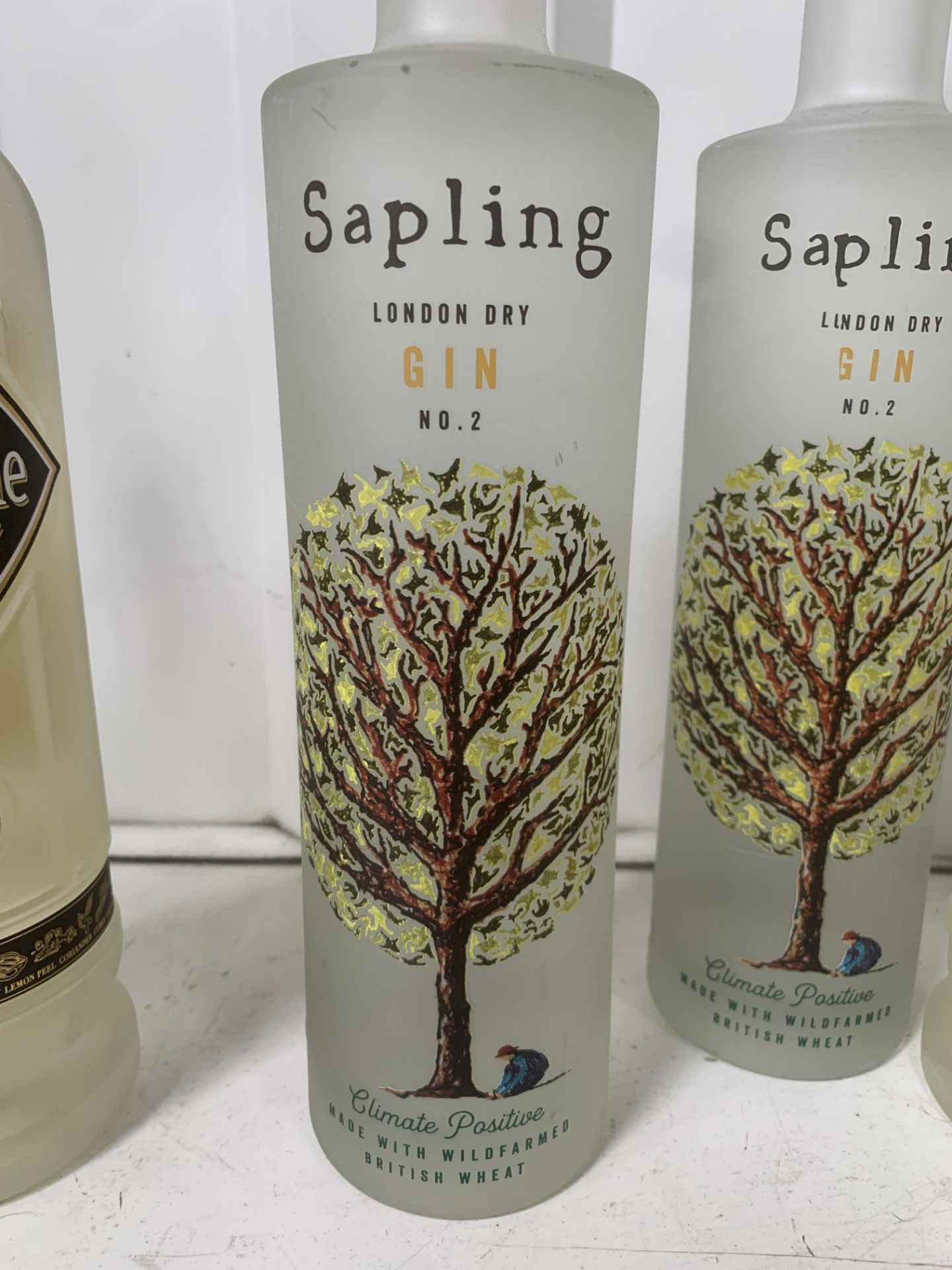 5x Bottles of Gin; 3x 3x Citadelle Reserved 44%, 70cl and 2x Sapling London Dry Gin 40%, 70cl - Image 4 of 5