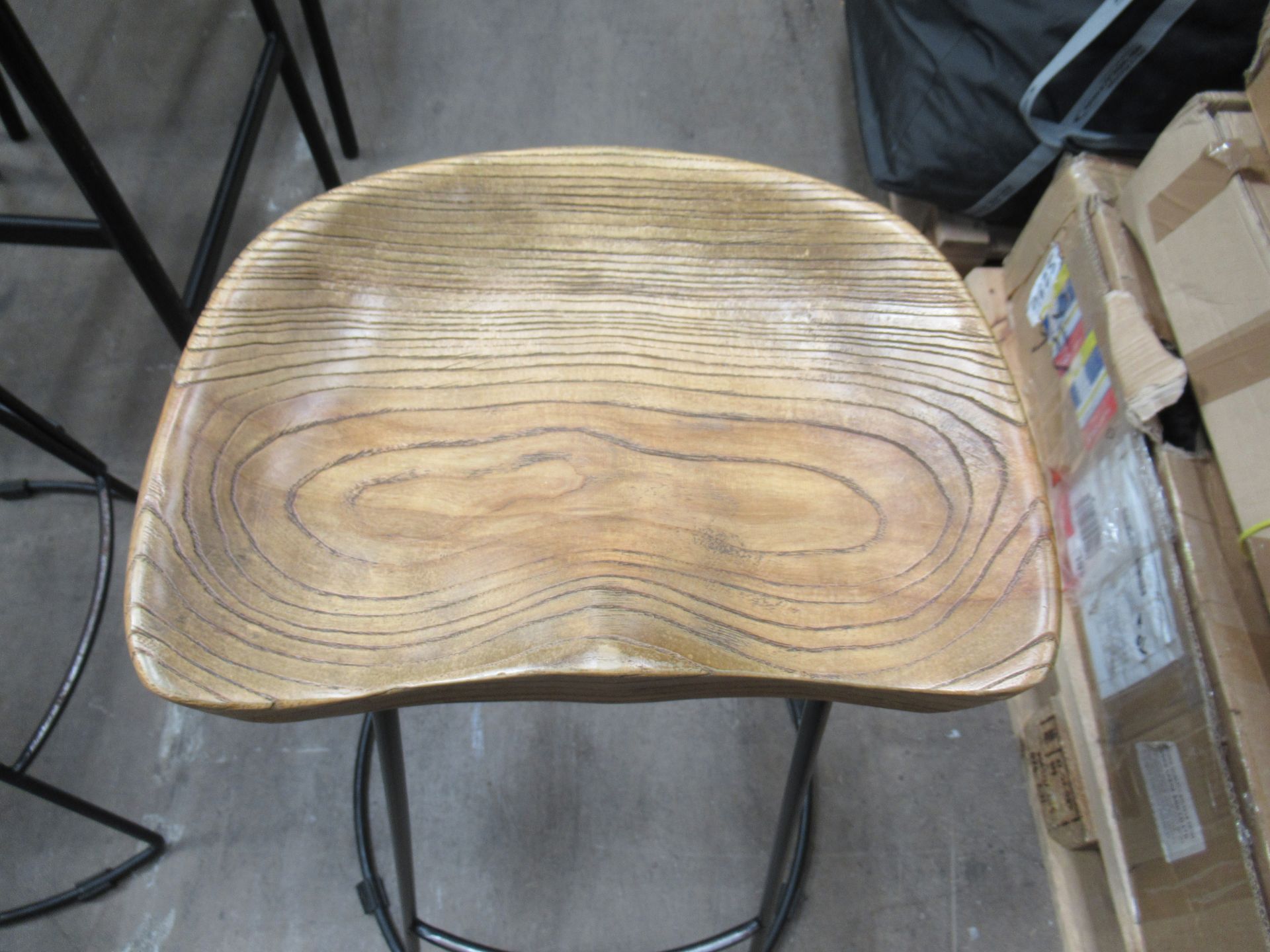 12x Wooden Stools - Image 3 of 3