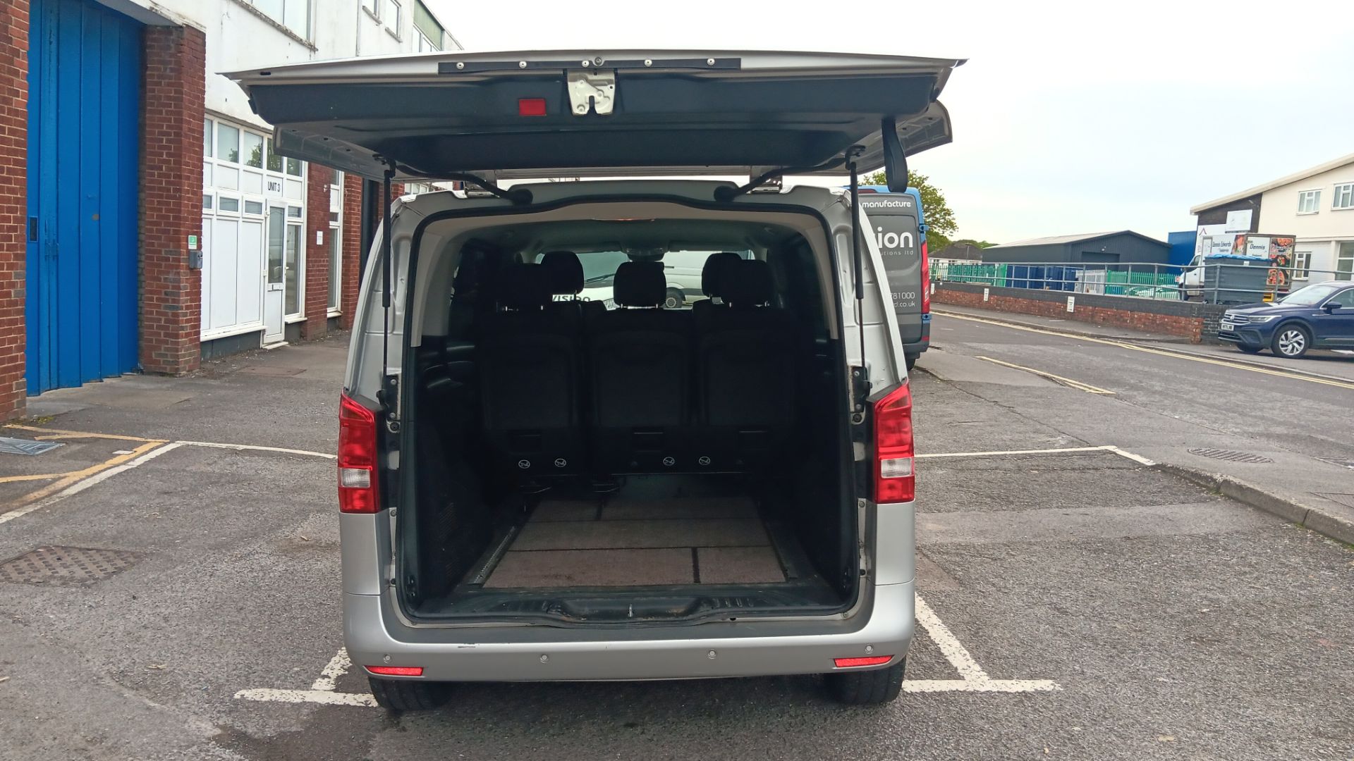 Mercedes Benz Vito 116 Sport Bluetec Crew Van 6 speed automatic, registration HT19 EYA, odometer - Image 9 of 31