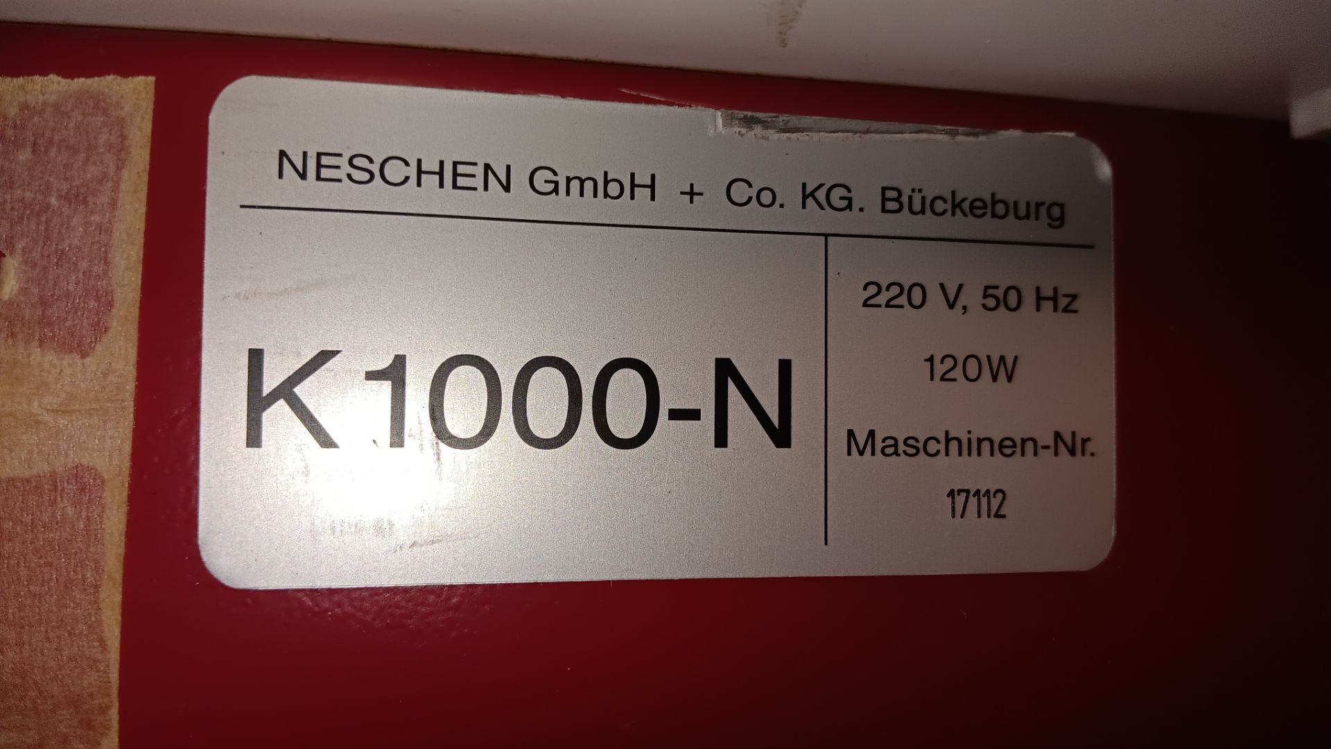 Neschen K1000-N cold laminator, 240v, serial number 17112 and a table top light table – Located in - Bild 3 aus 4