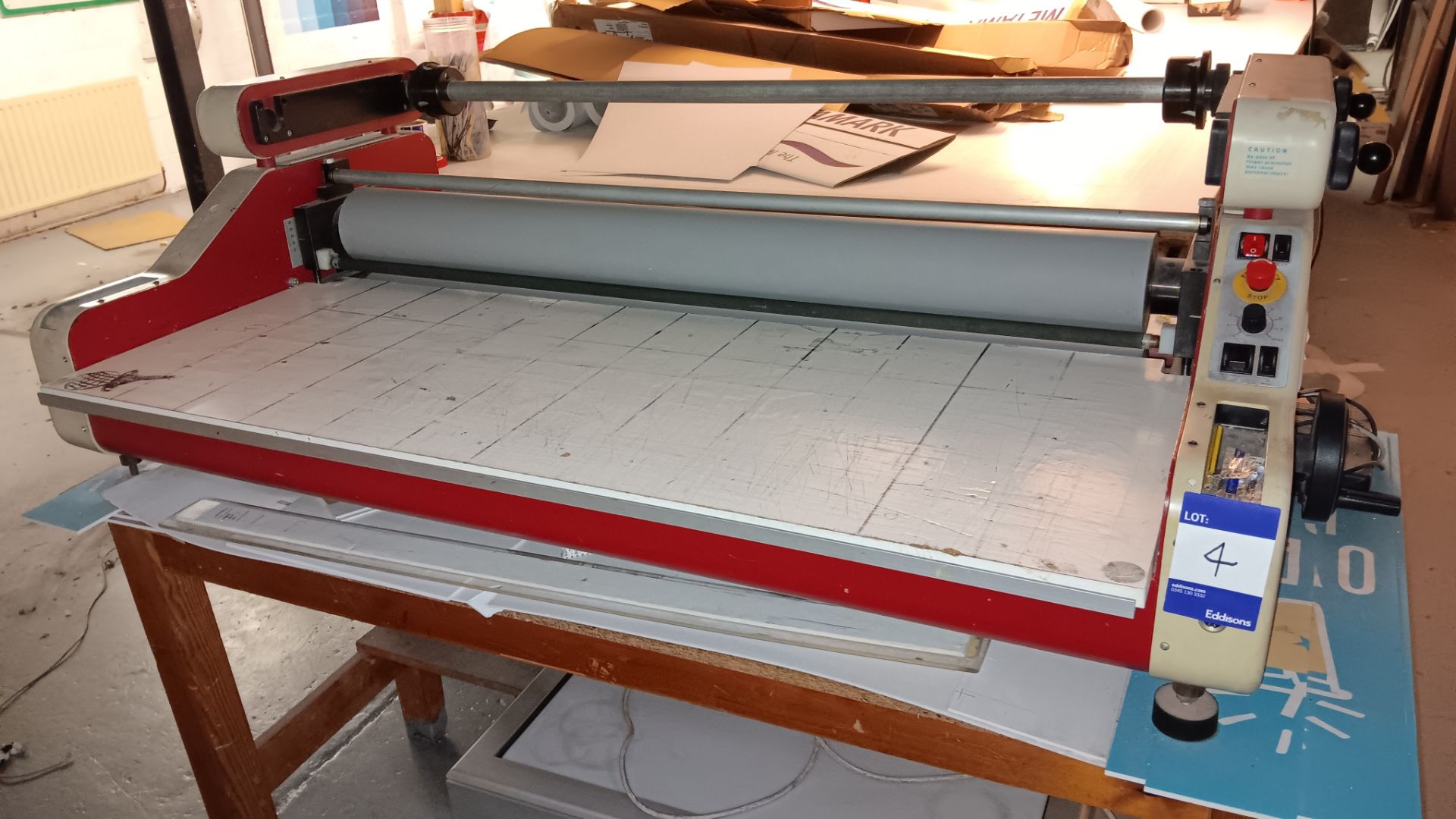 Neschen K1000-N cold laminator, 240v, serial number 17112 and a table top light table – Located in - Bild 2 aus 4