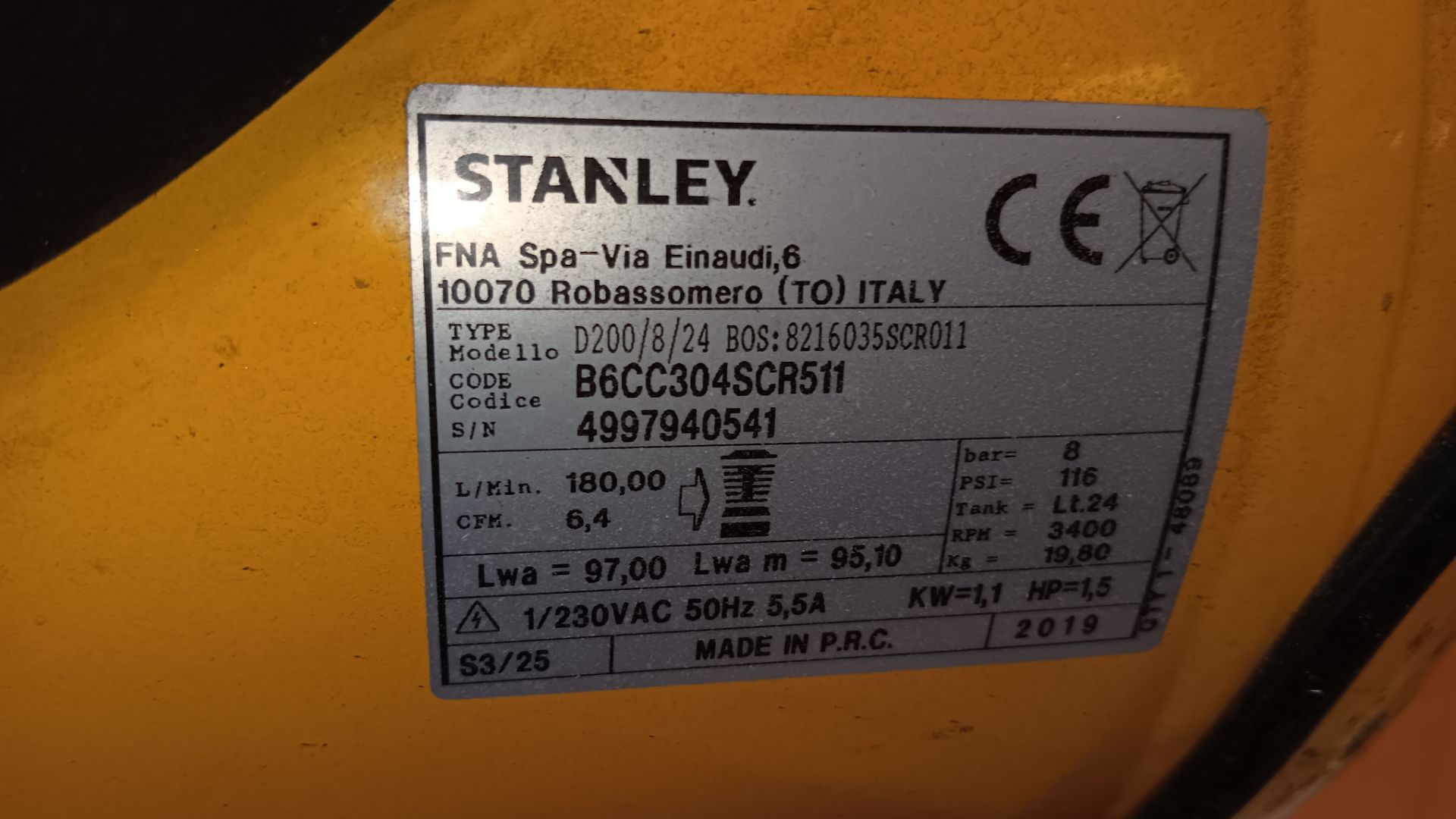 Stanley D200/8/24 portable 24 litre air compressor, 240v, serial number 4997940541 (2019) – - Image 3 of 3