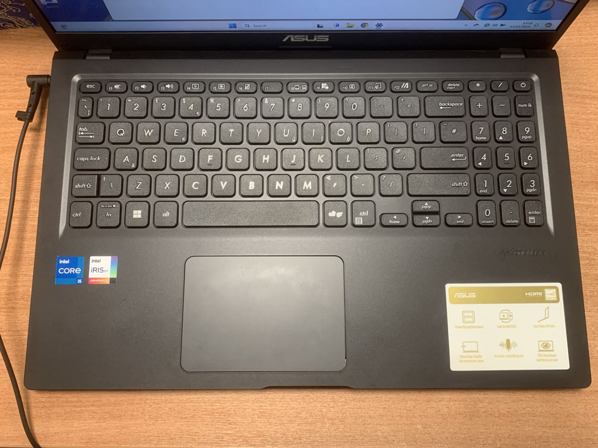 Asus Vivobook Laptop - Image 2 of 4